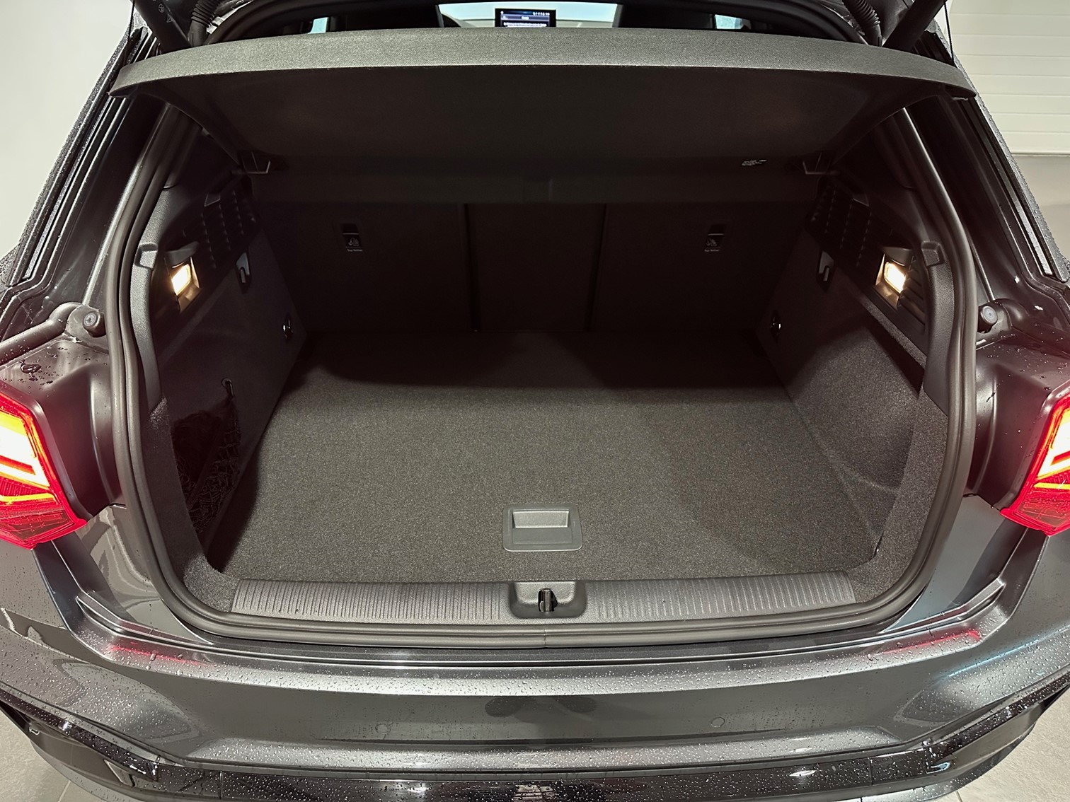 AUDI SQ2 TFSI quattro S-tronic-image-8