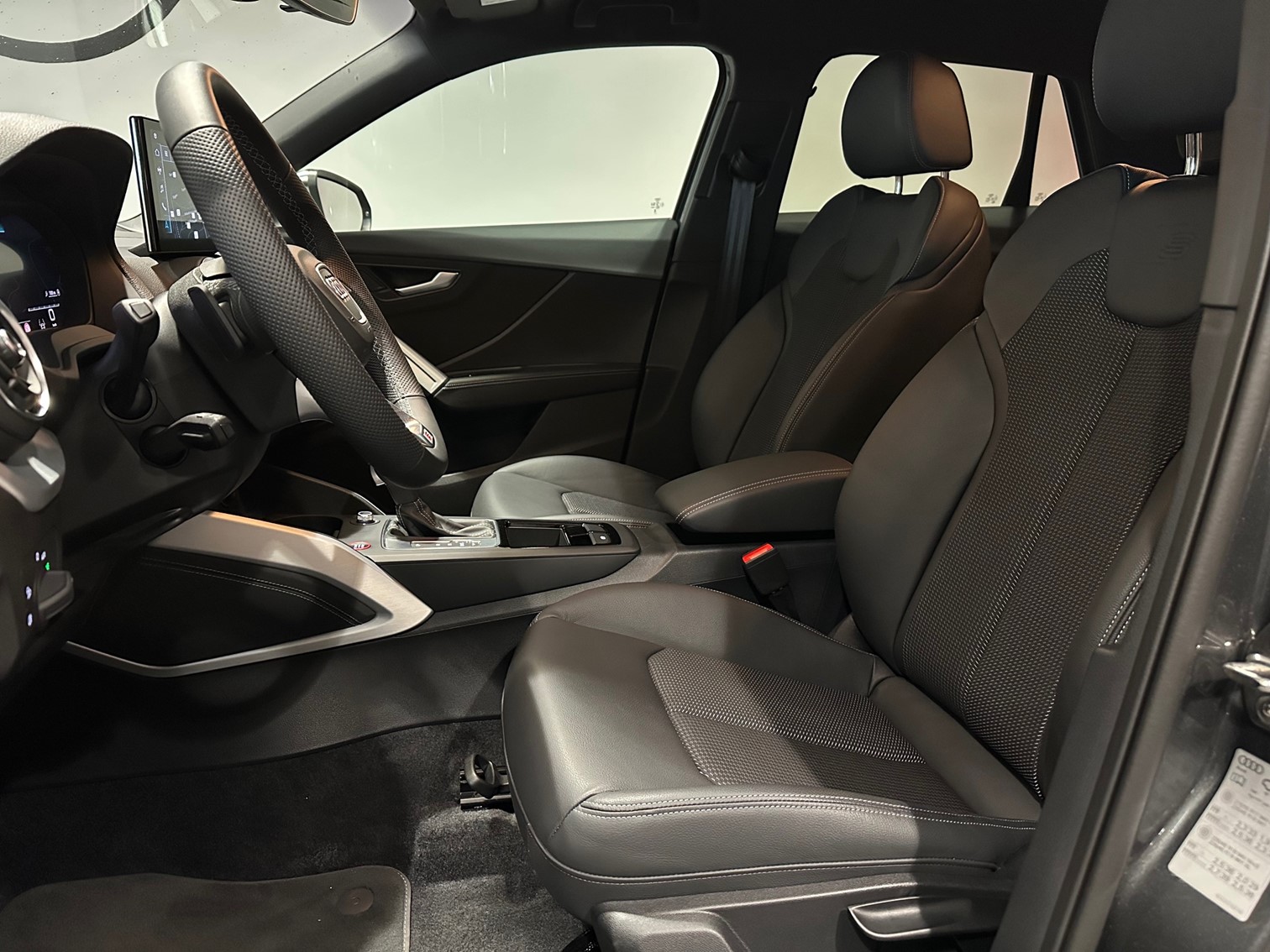 AUDI SQ2 TFSI quattro S-tronic-image-6