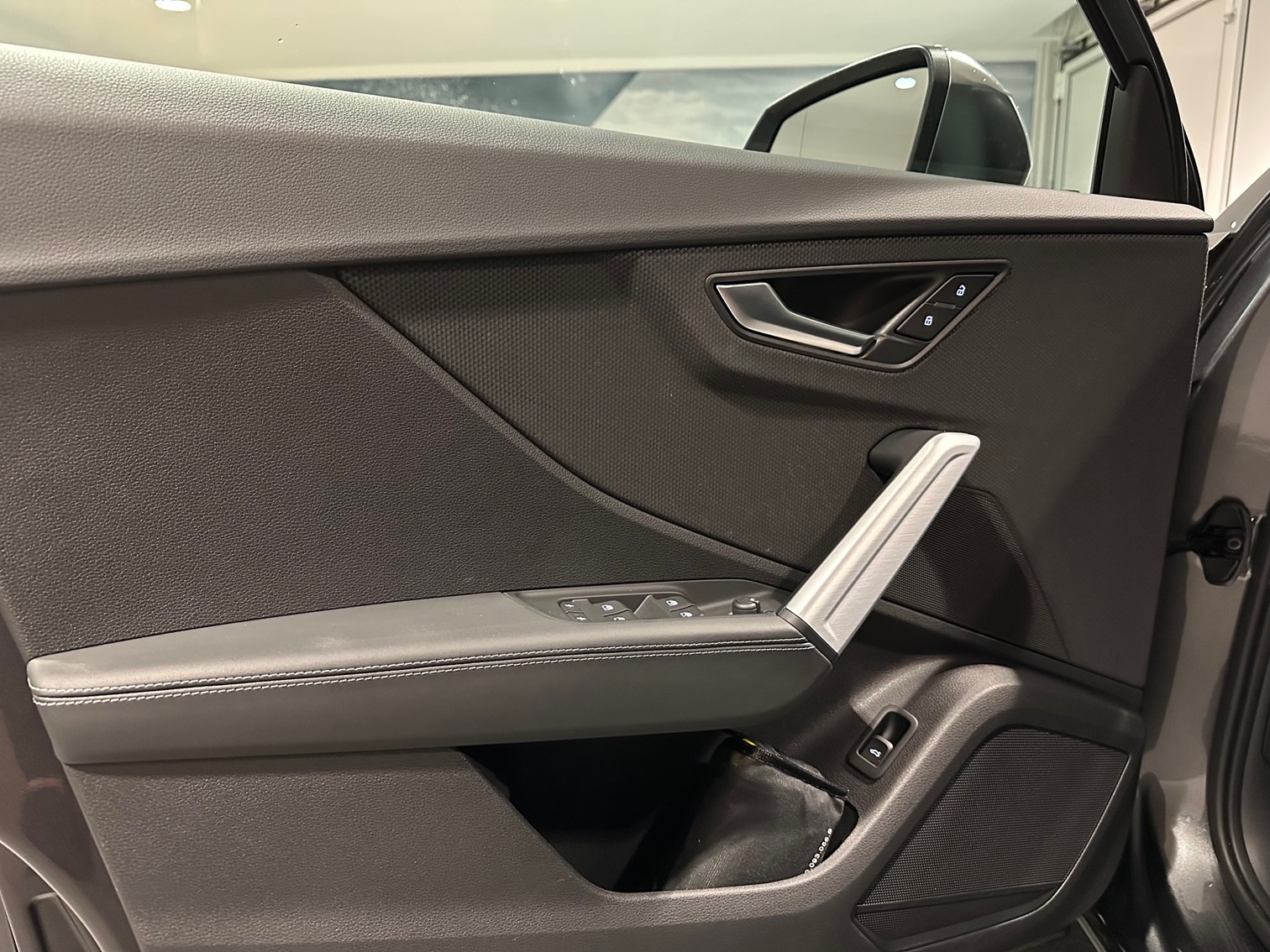 AUDI SQ2 TFSI quattro S-tronic-image-2