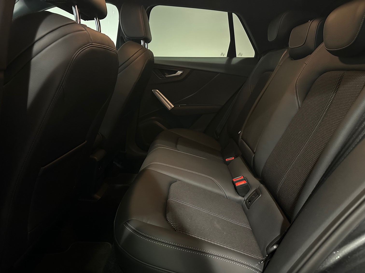 AUDI SQ2 TFSI quattro S-tronic-image-7