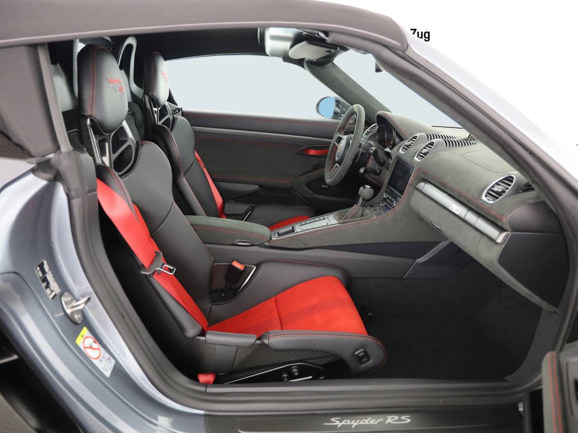 PORSCHE 718 Spyder RS-image-9
