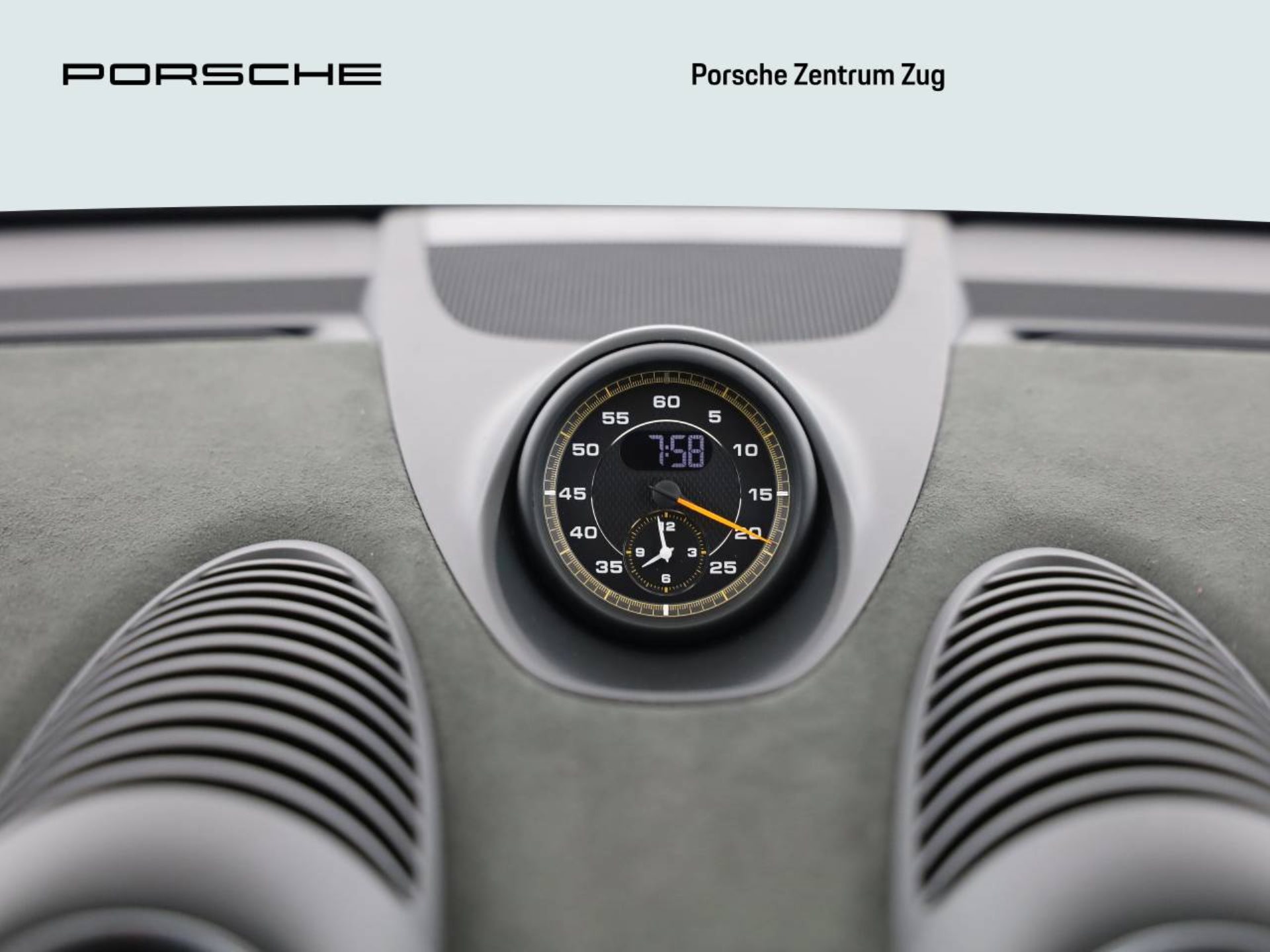 PORSCHE 718 Spyder RS-image-15