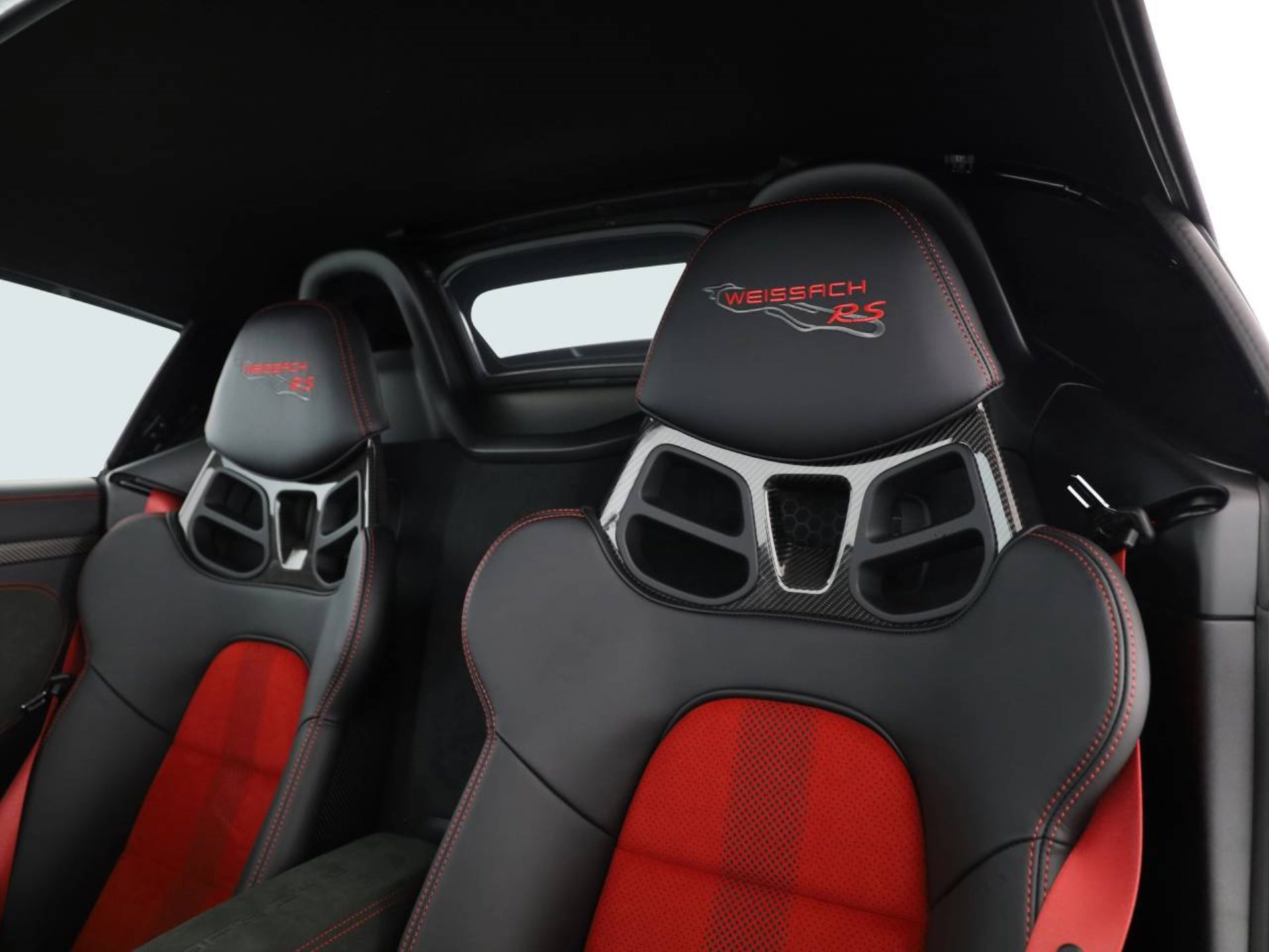 PORSCHE 718 Spyder RS-image-10