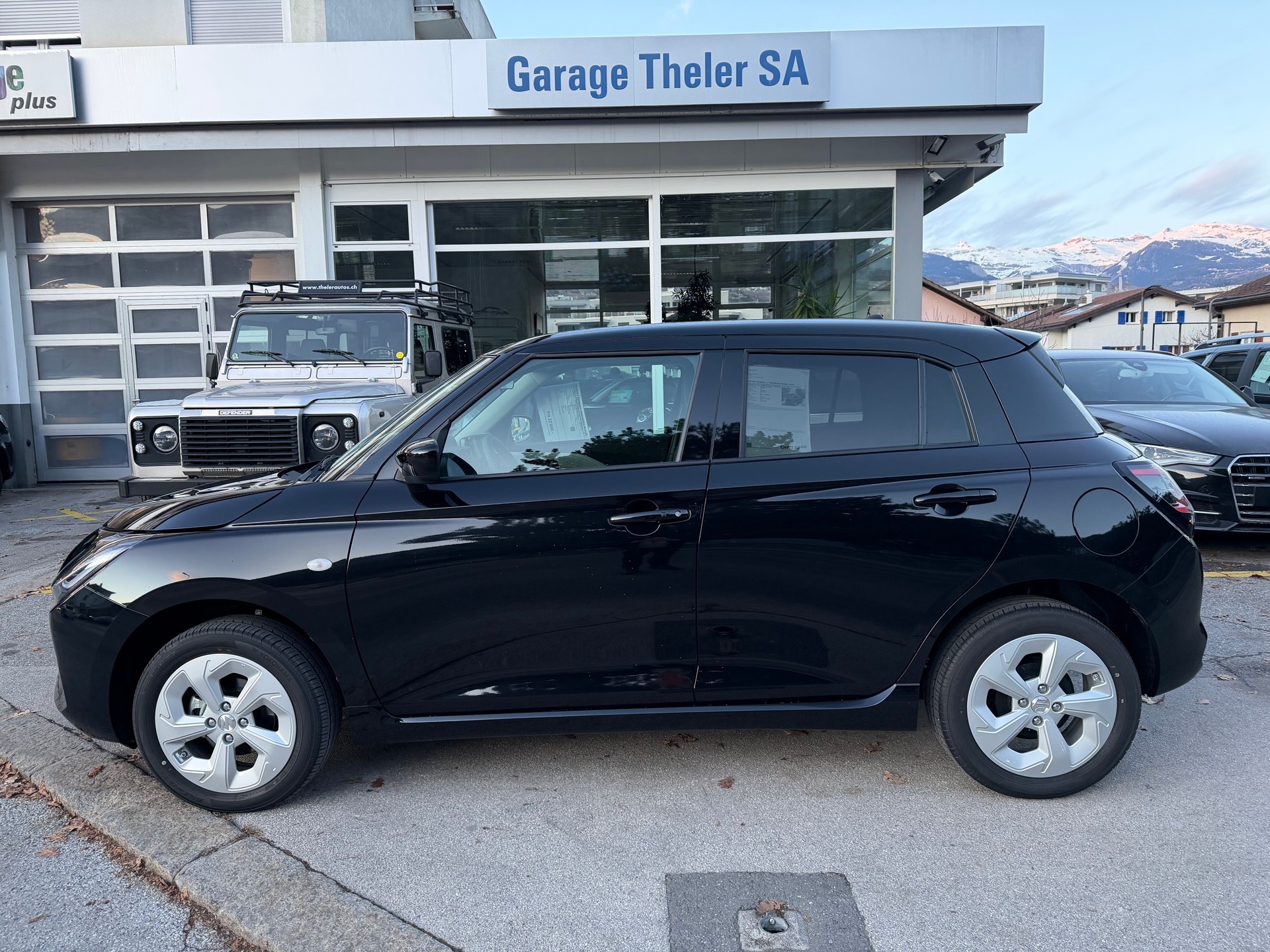 SUZUKI Compact .+ Hybrid4X4 MODEL 2025-showroom-element-1