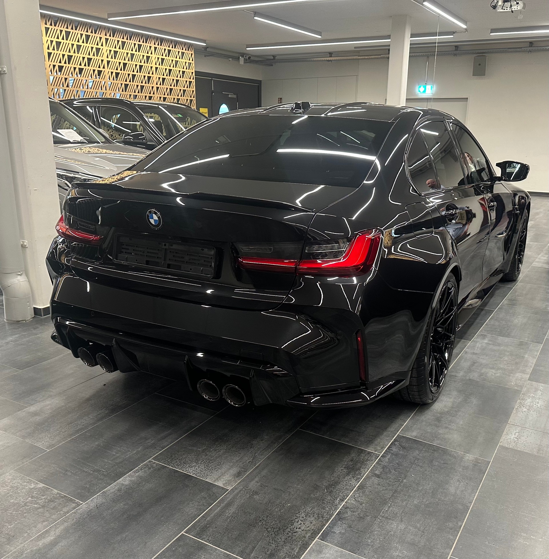 BMW M3 Competition M xDrive-image-3