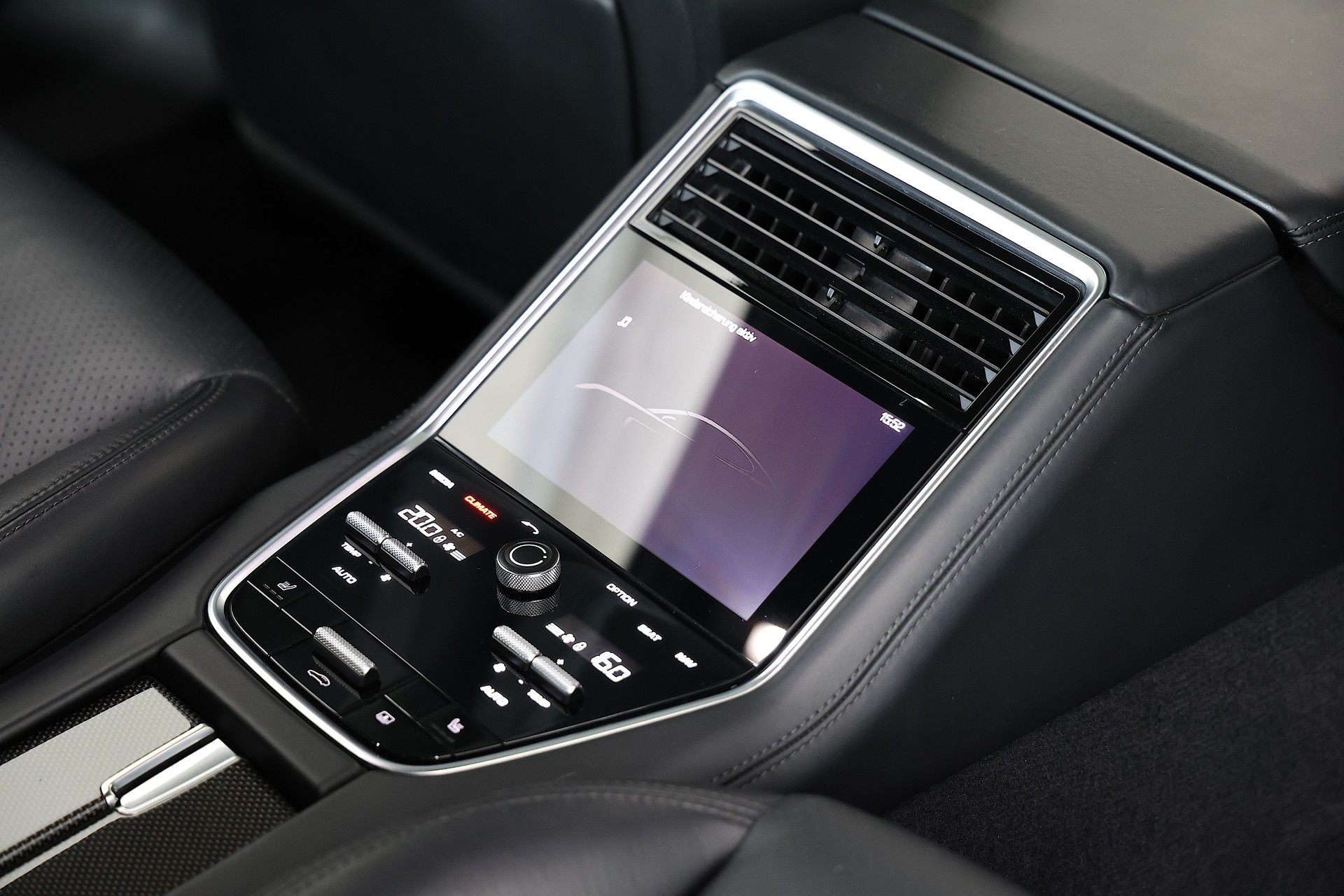 PORSCHE Panamera 4S PDK *Porsche Approved Garantie*-image-18