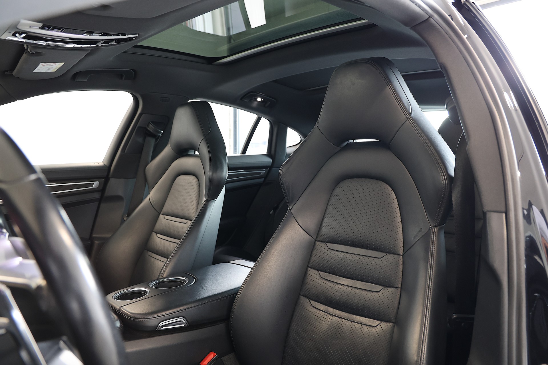 PORSCHE Panamera 4S PDK *Porsche Approved Garantie*-image-8