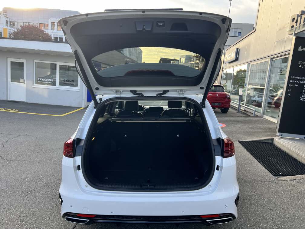 KIA Ceed SW 1.6 GDi Plug-in Hybrid Style-image-8
