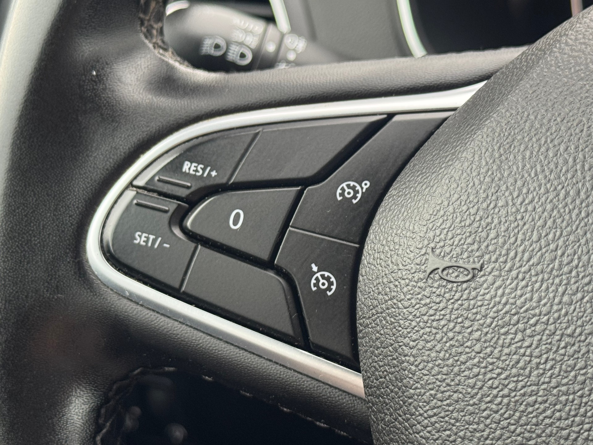 RENAULT Mégane Grandtour 1.5 dCi Business EDC-image-14