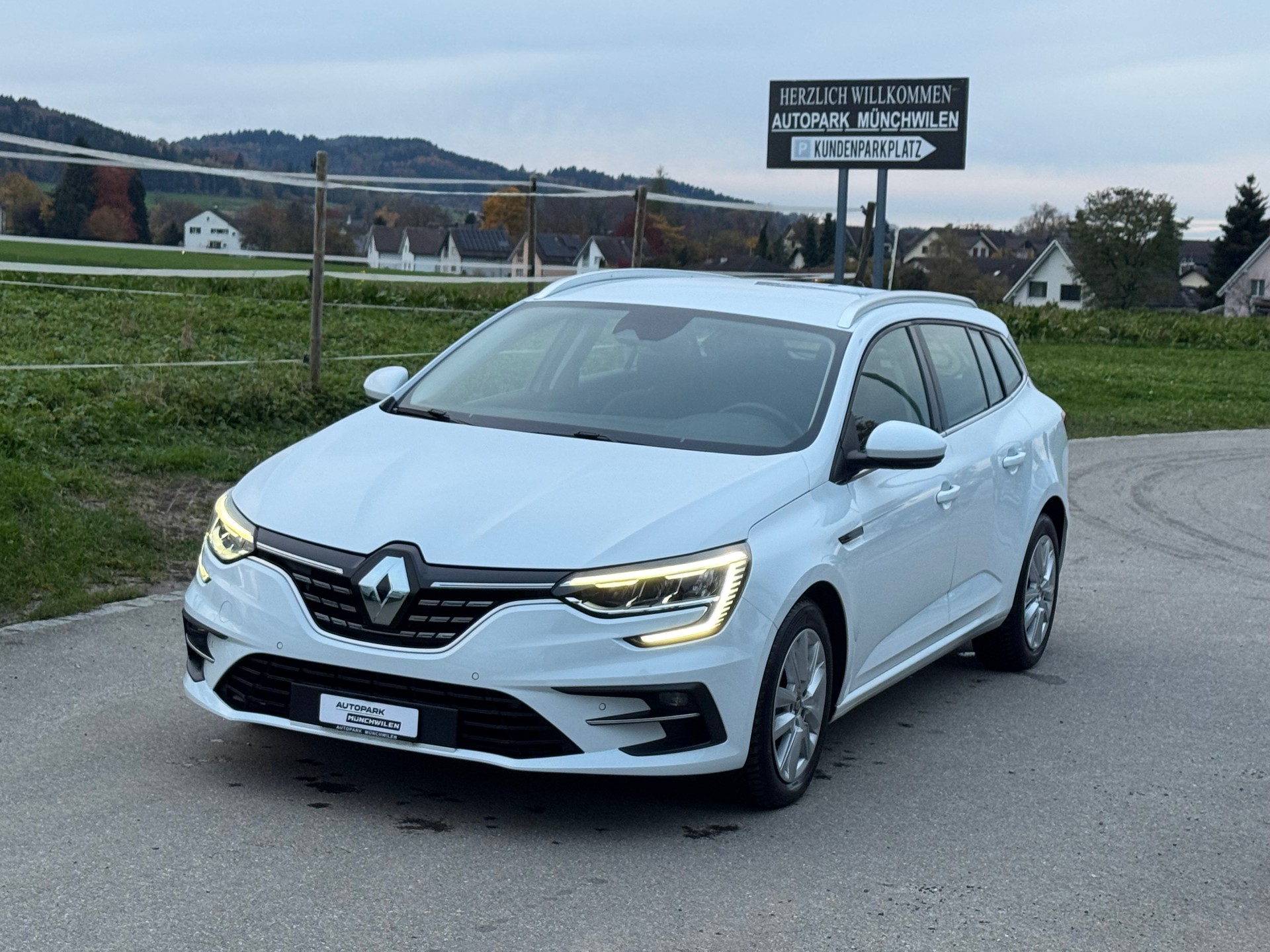 RENAULT Mégane Grandtour 1.5 dCi Business EDC-image-0