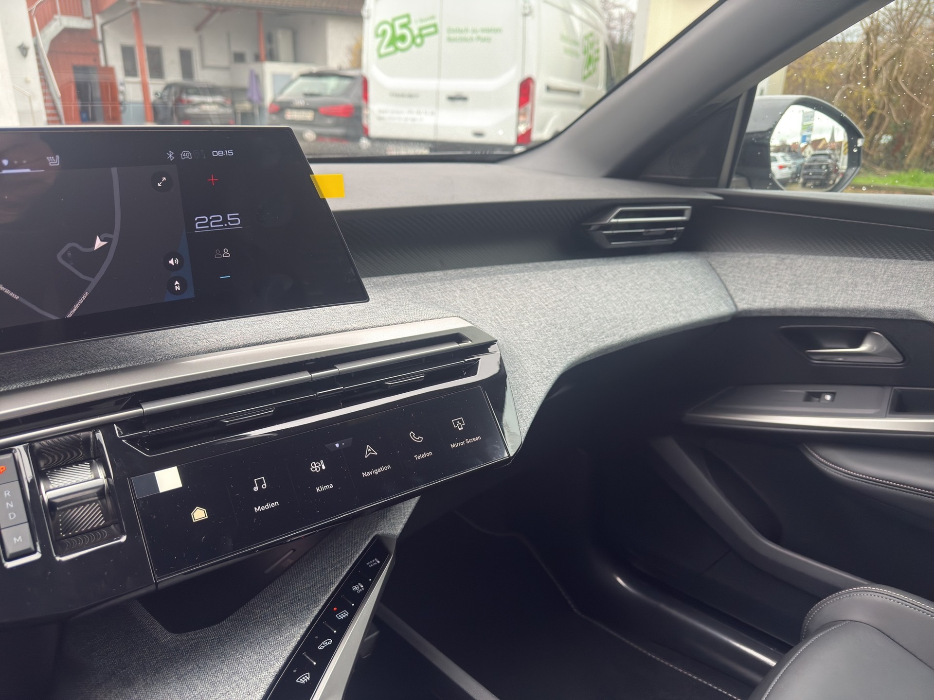 PEUGEOT 3008 145 e-DSC6 Hybrid Allure-image-14