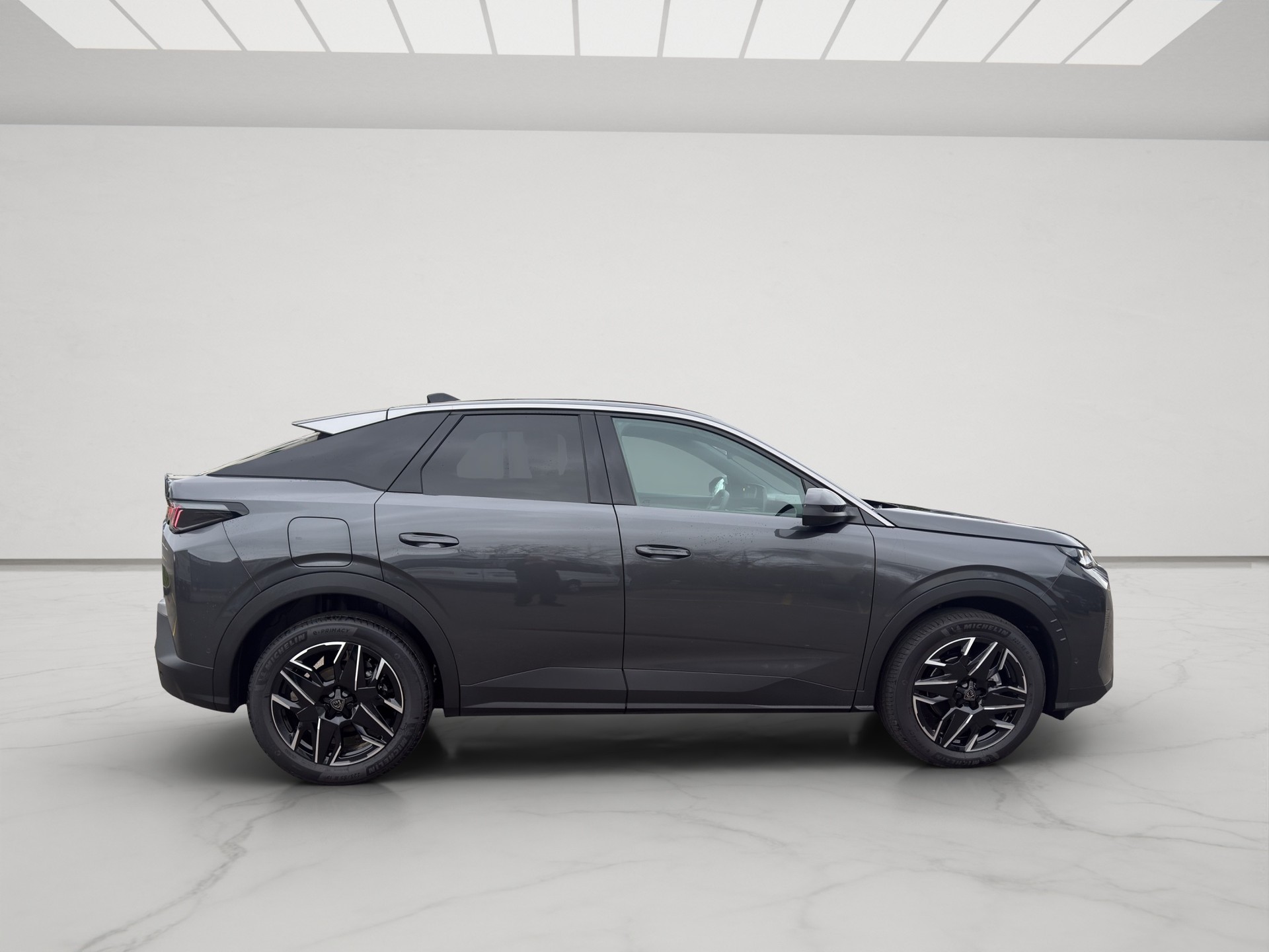 PEUGEOT 3008 145 e-DSC6 Hybrid Allure-image-6