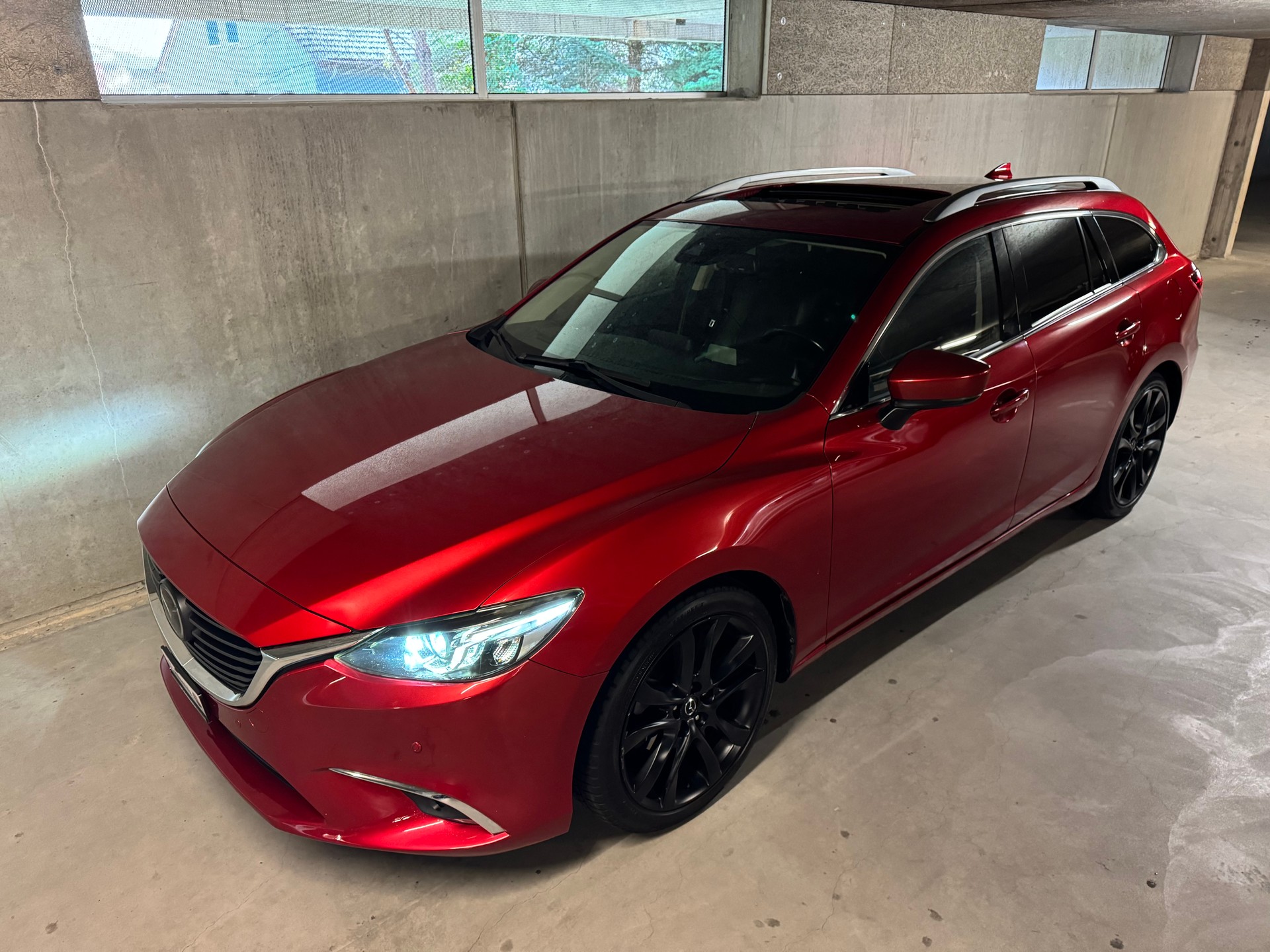 MAZDA 6 Sportwagon SKYACTIV-D 175 Revolution Automat AWD-image-9