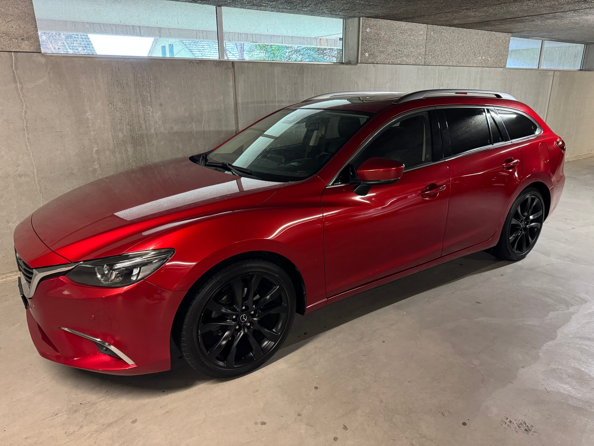 MAZDA 6 Sportwagon SKYACTIV-D 175 Revolution Automat AWD-image-0