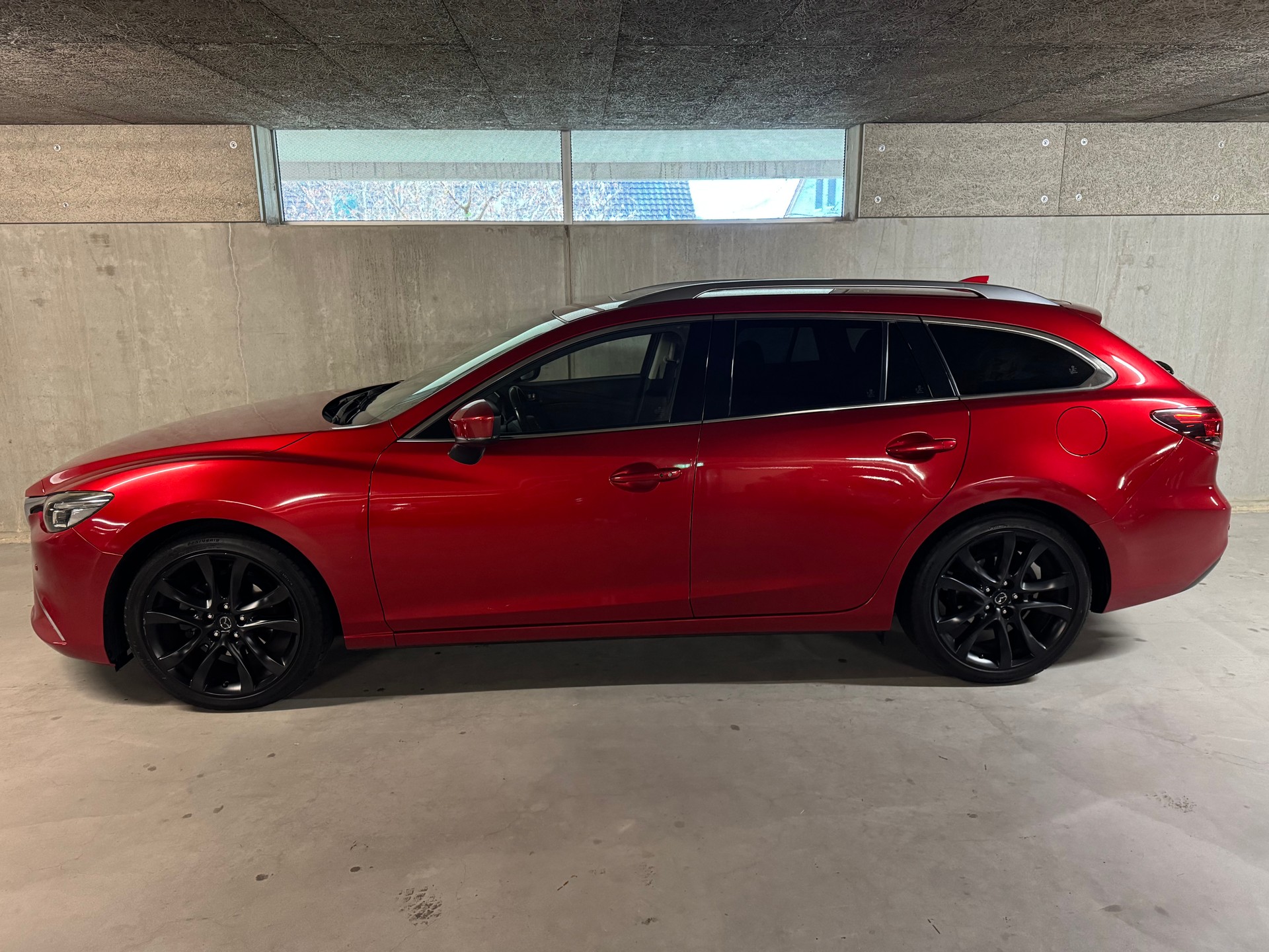 MAZDA 6 Sportwagon SKYACTIV-D 175 Revolution Automat AWD-image-1