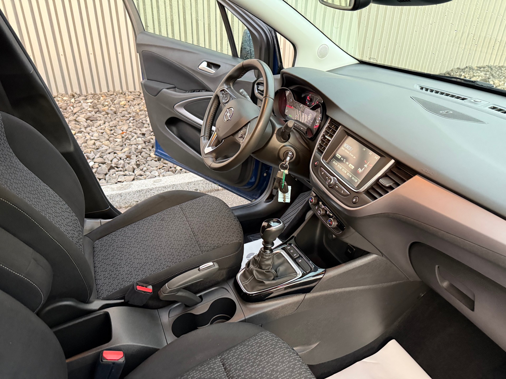 OPEL Crossland X 1.2i TP Excellence-image-16
