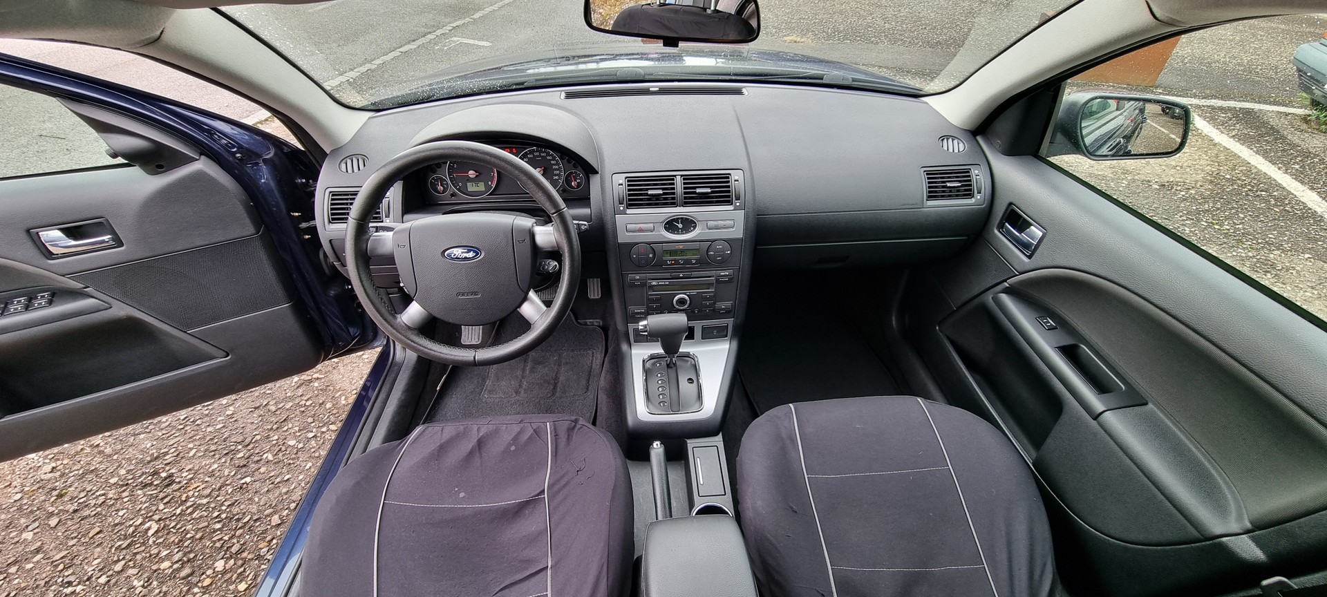 FORD Mondeo 2.0i 16V Ghia-image-10