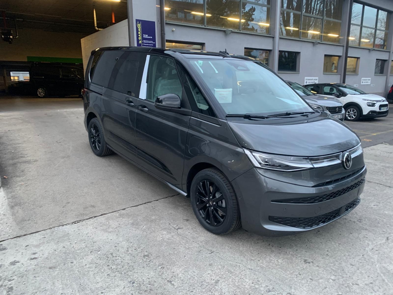 VW Multivan 1.5 eHybrid Life Edition 4Motion DSG-image-1