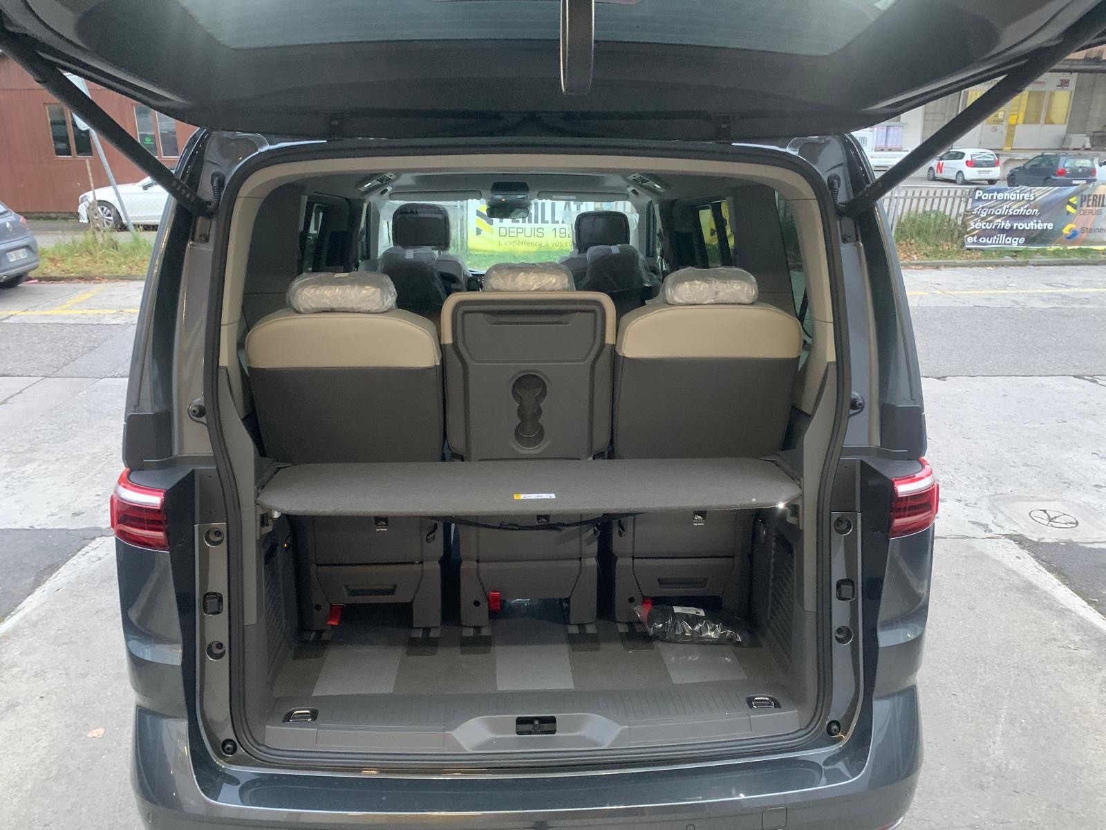 VW Multivan 1.5 eHybrid Life Edition 4Motion DSG-image-7
