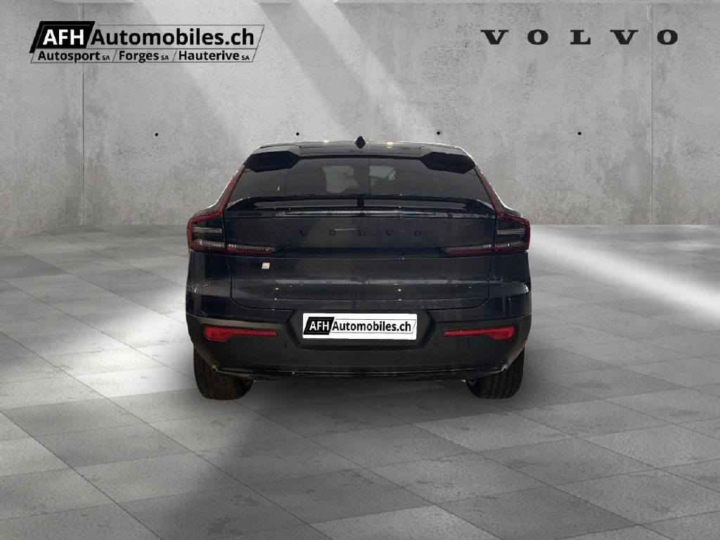 VOLVO EC40 Twin Performance Black Ed-showroom-element-3