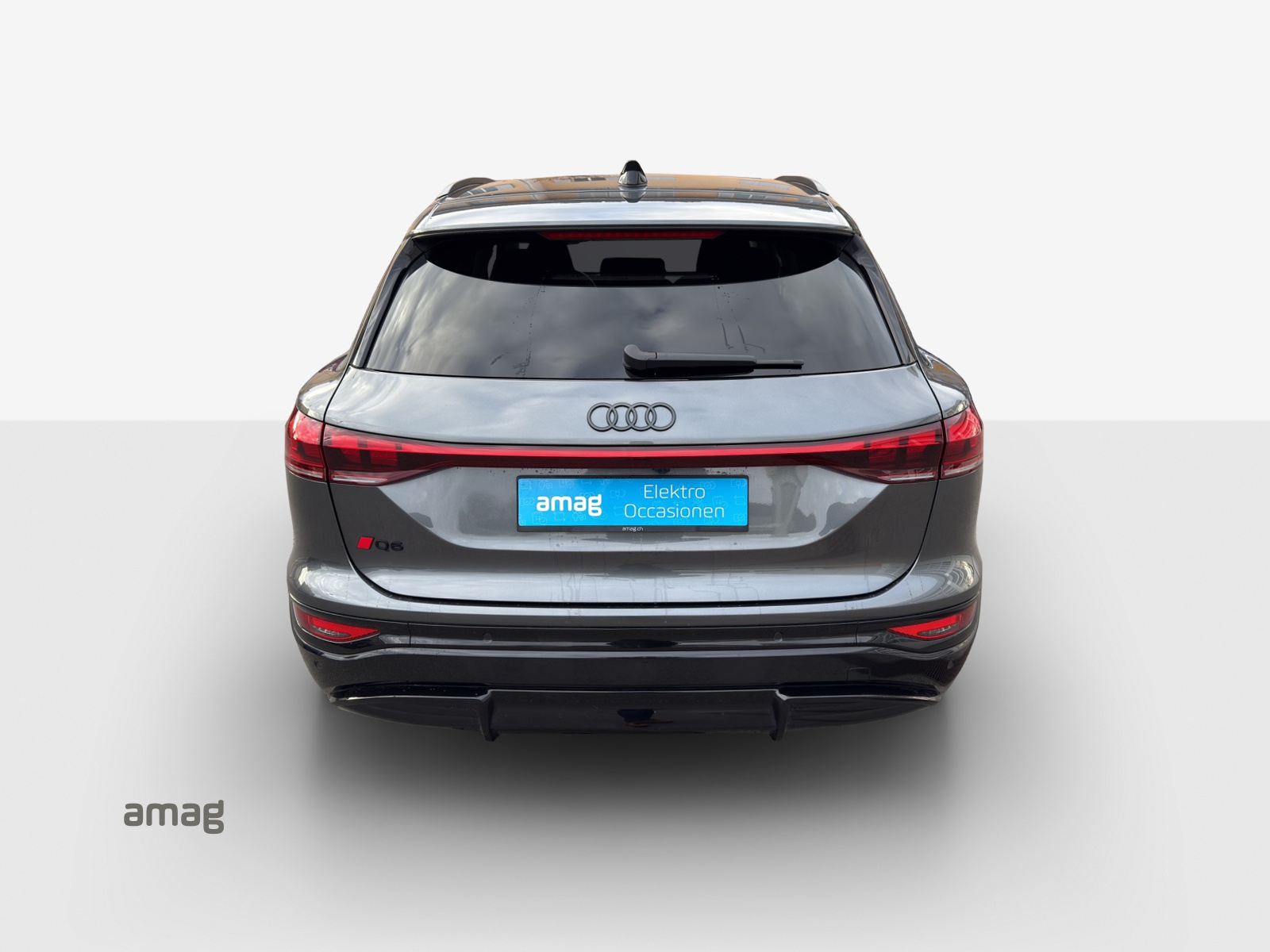 AUDI Q6 e-tron quattro-image-4