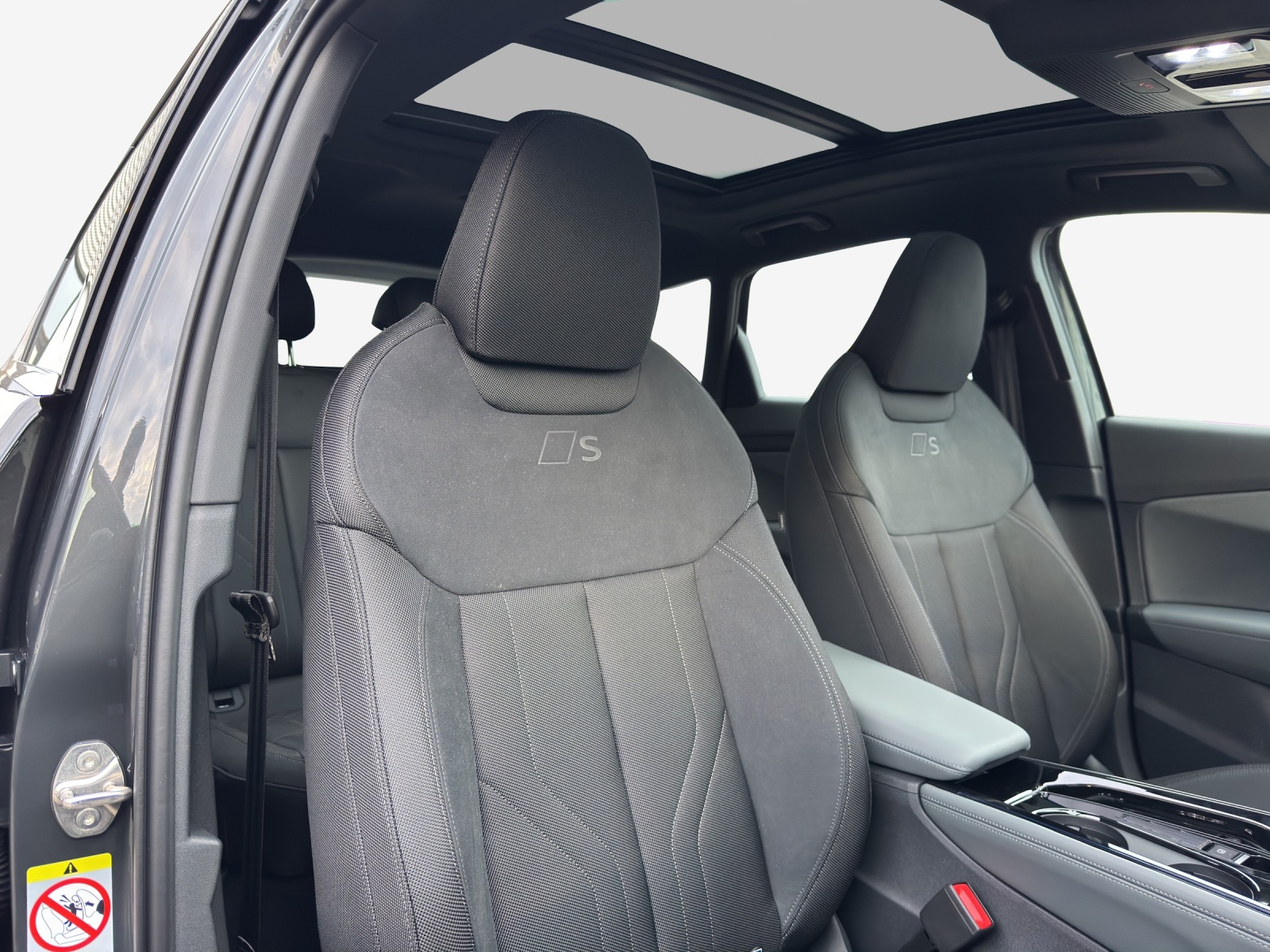 AUDI Q3 SUV 110 kW TFSI S tronic-image-14