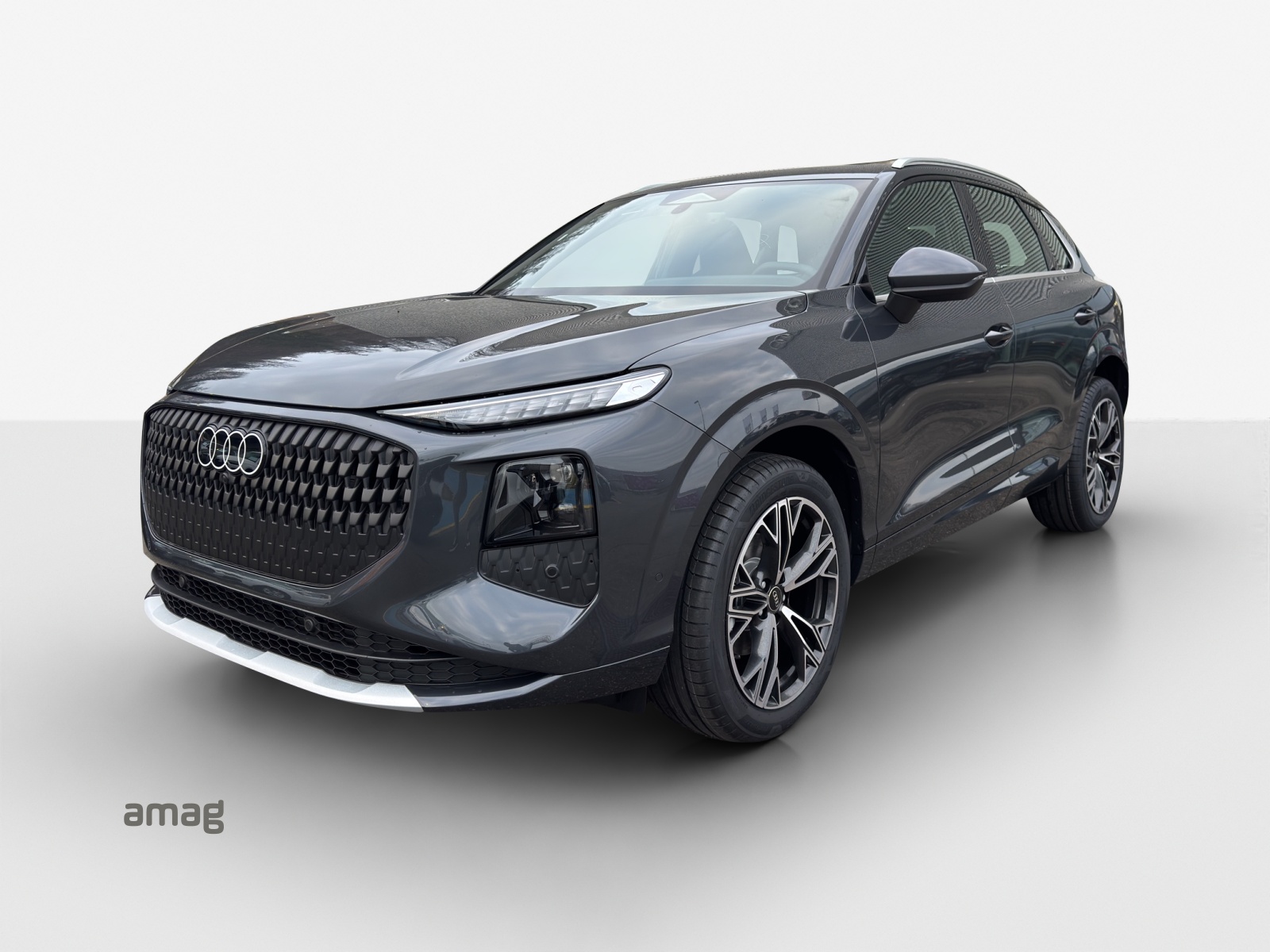 AUDI Q3 SUV 110 kW TFSI S tronic-image-0