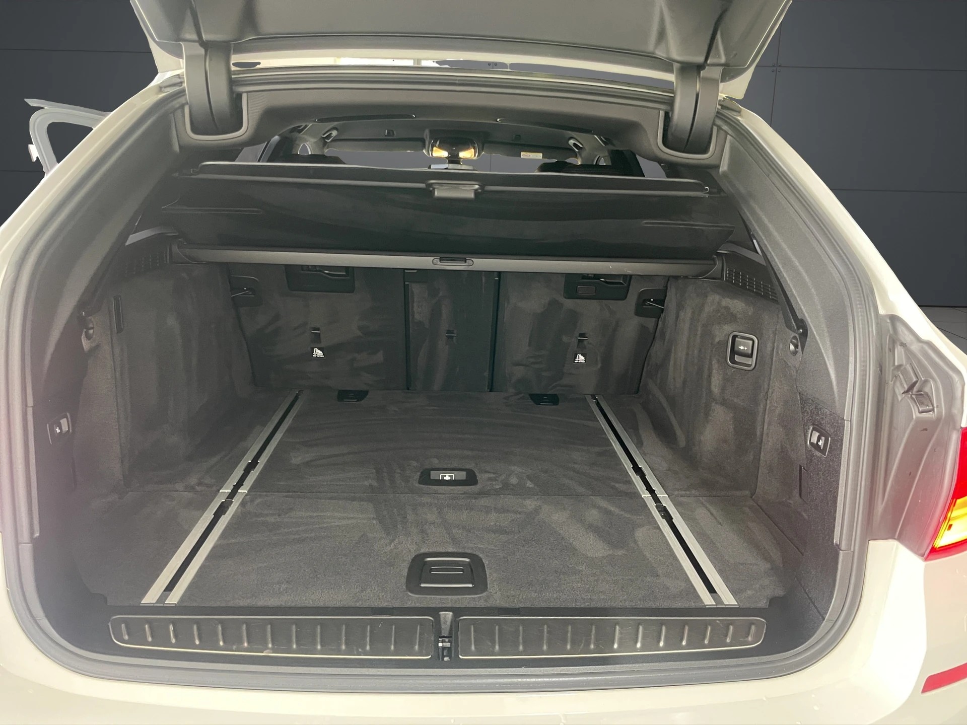 BMW 520d xDrive Touring Steptronic-image-10