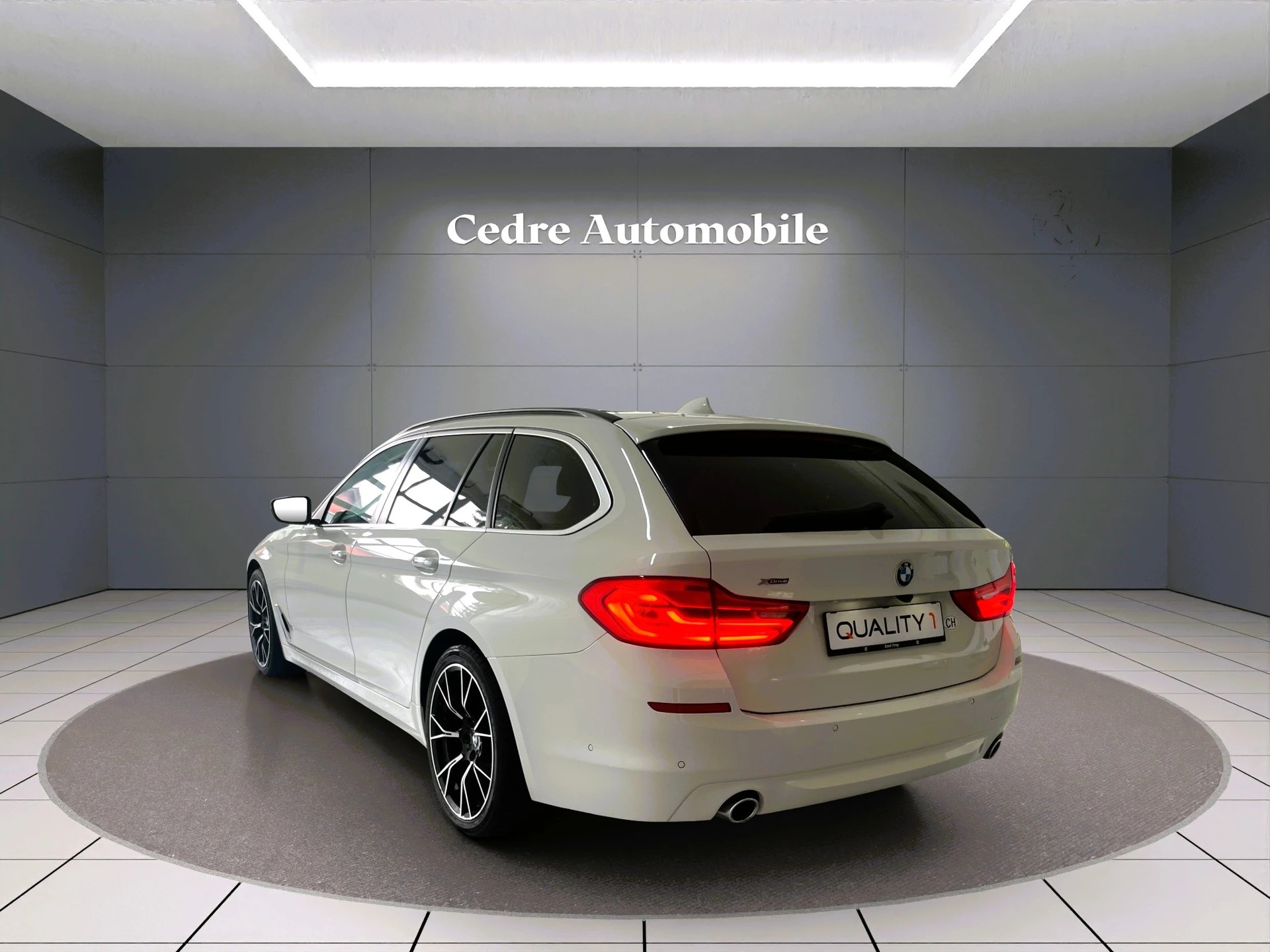 BMW 520d xDrive Touring Steptronic-image-2