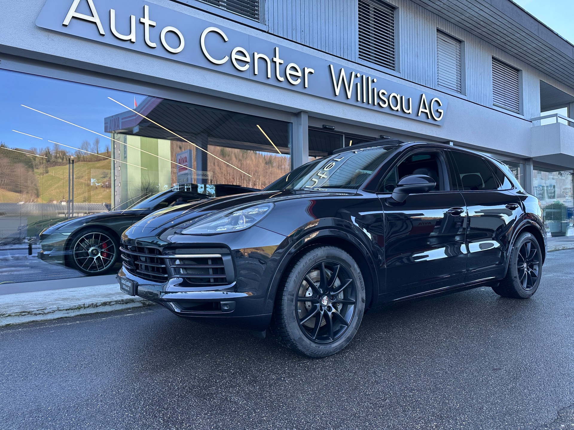 PORSCHE Cayenne S-image-1