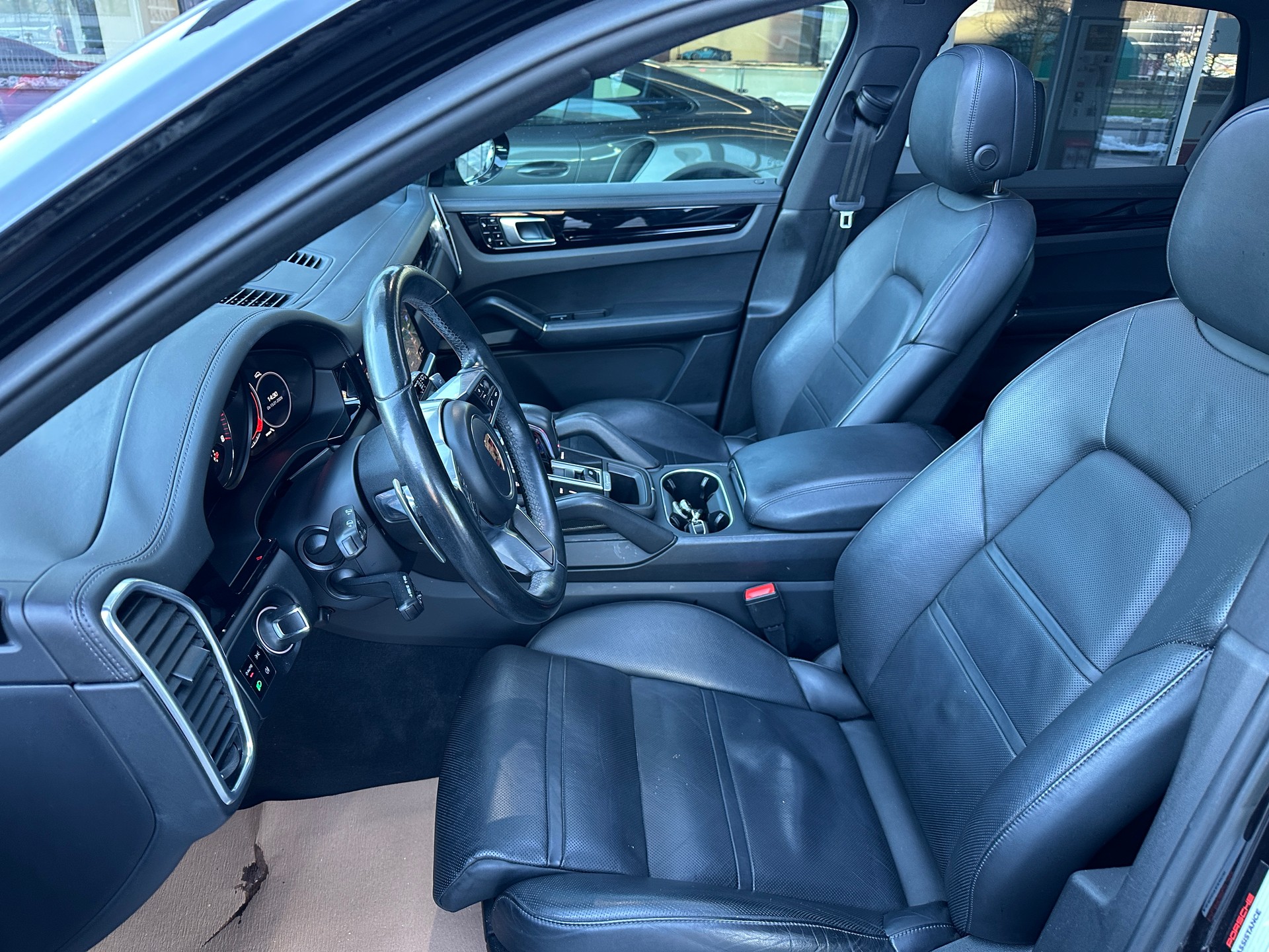 PORSCHE Cayenne S-image-7