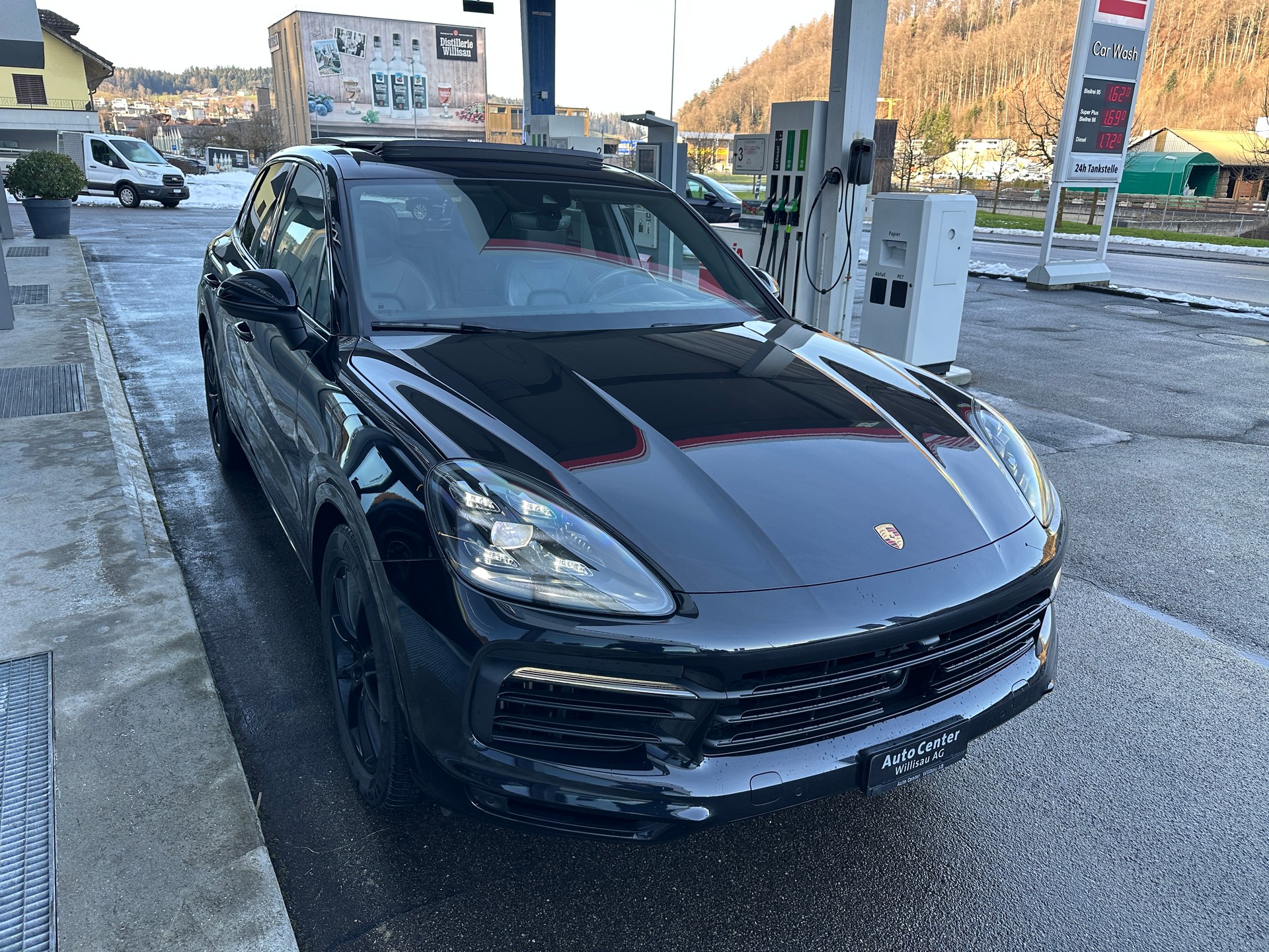 PORSCHE Cayenne S-image-4