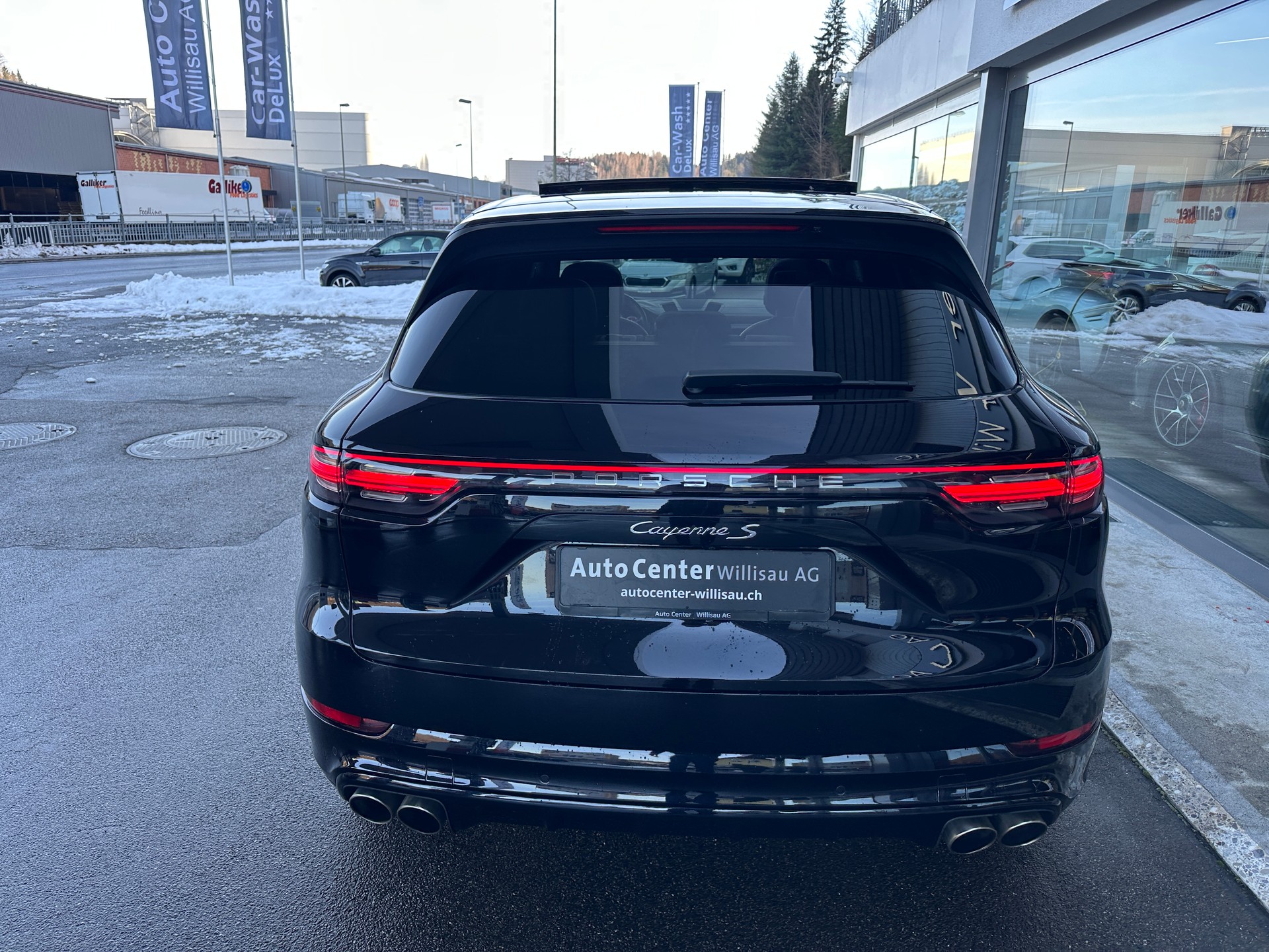 PORSCHE Cayenne S-image-5