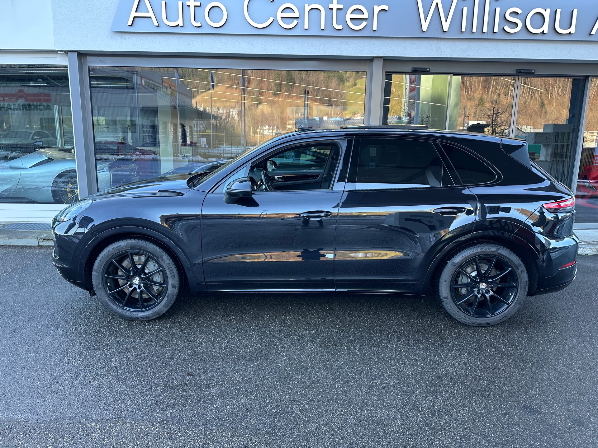 PORSCHE Cayenne S-image-19