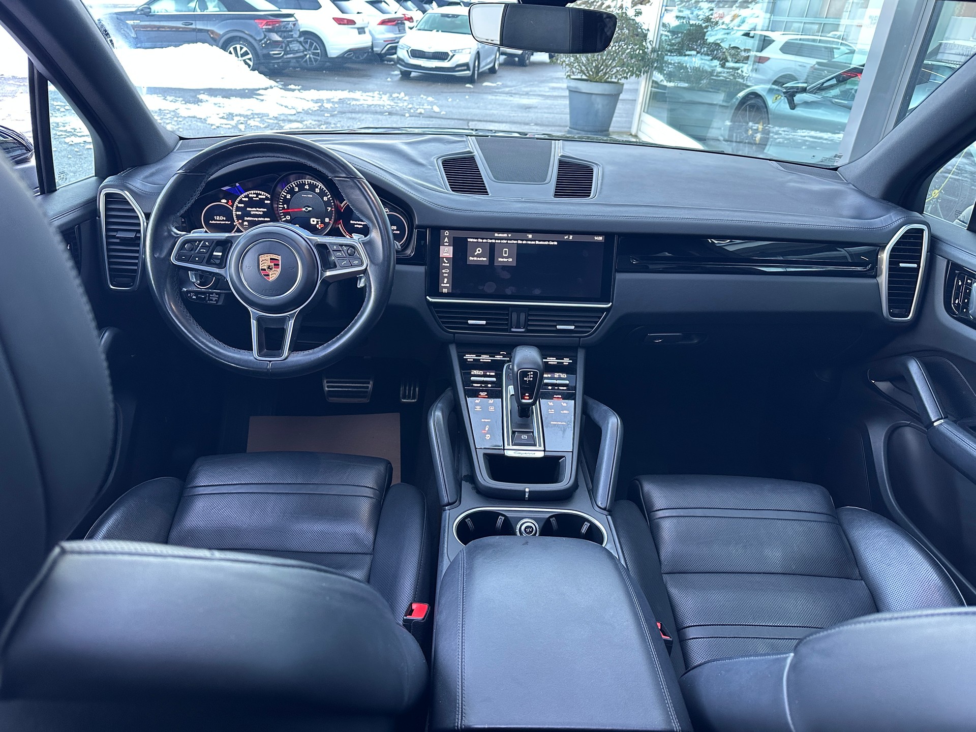PORSCHE Cayenne S-image-12