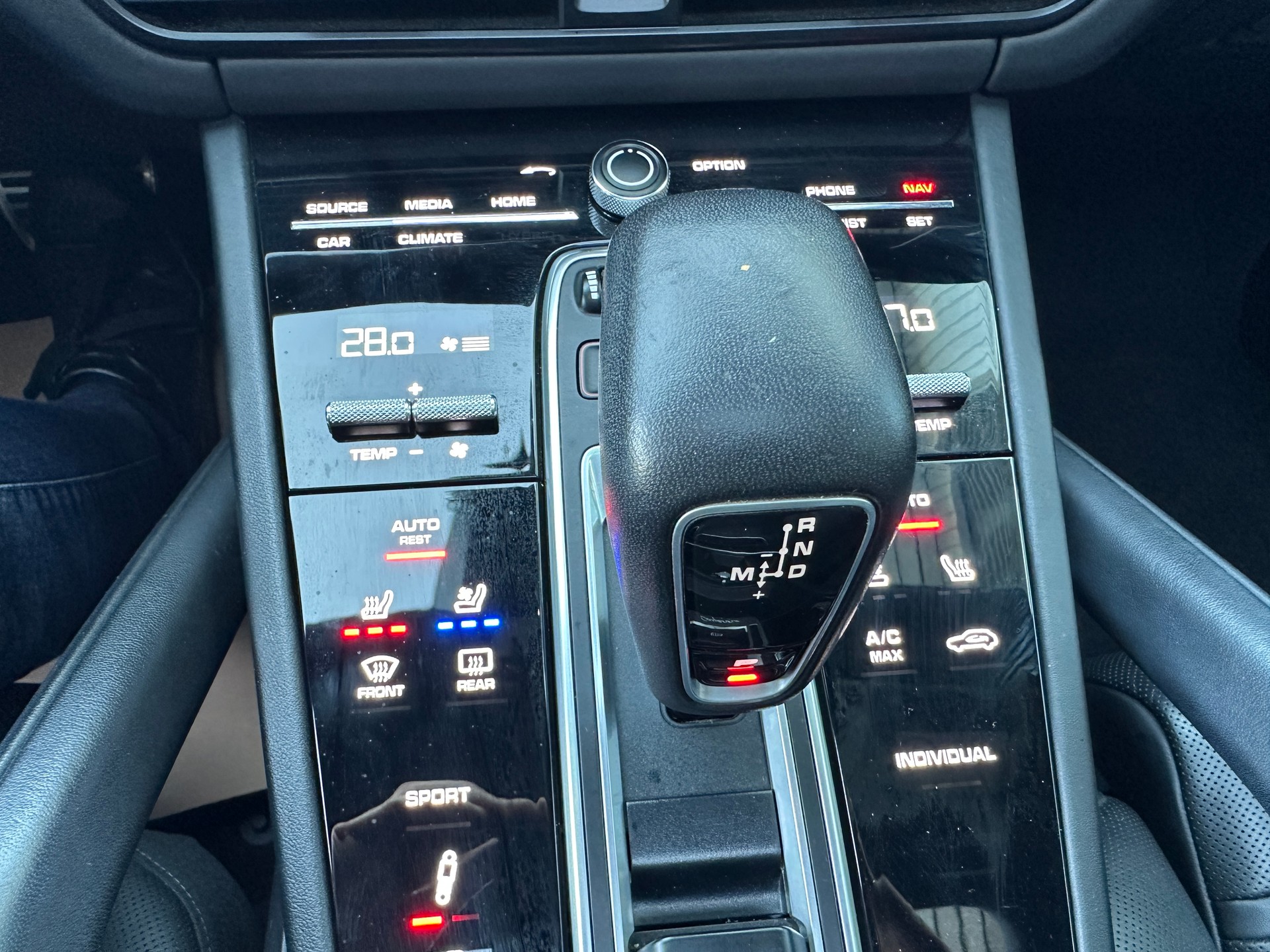 PORSCHE Cayenne S-image-9