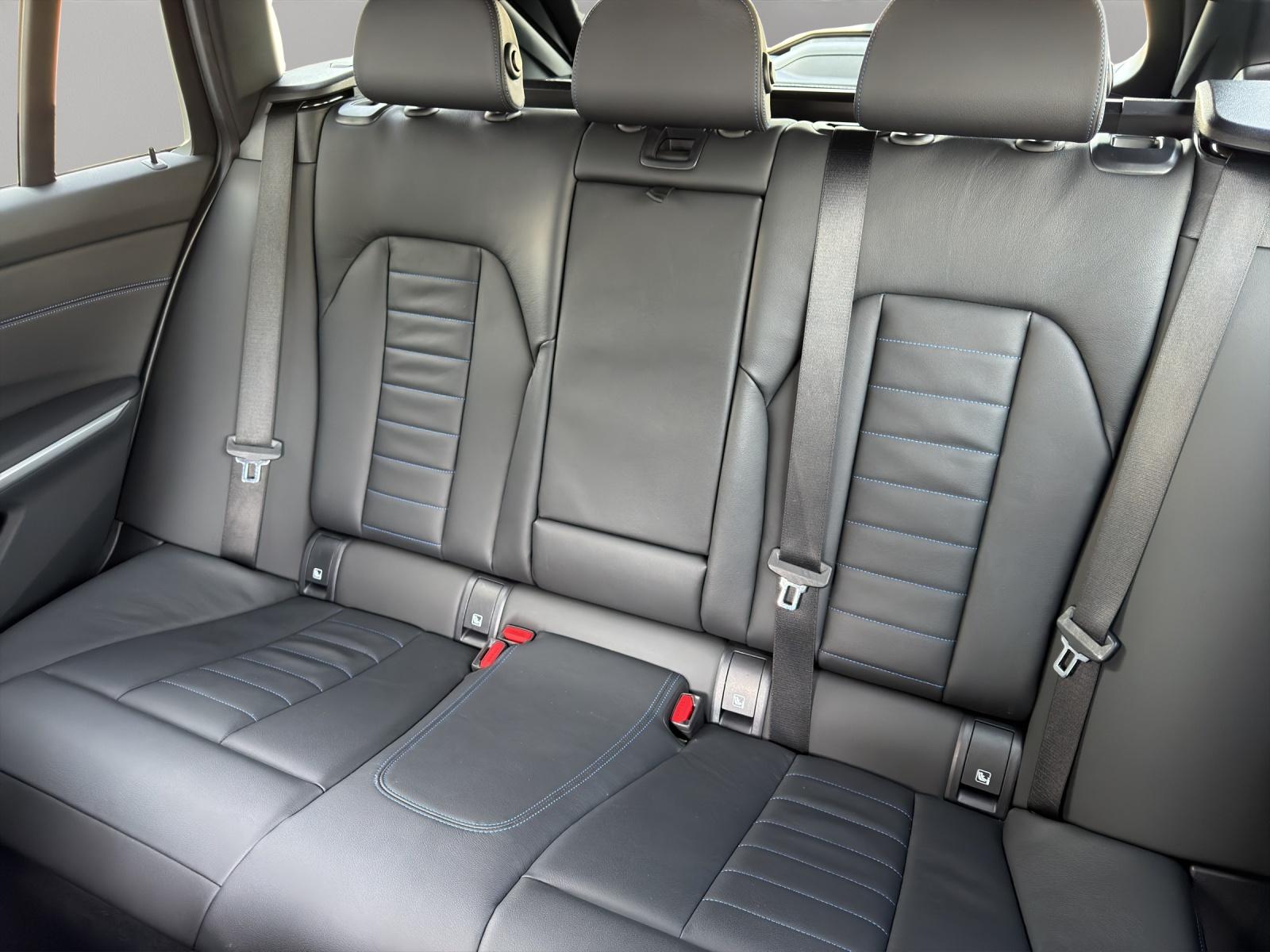 BMW 320d xDrive 48V Touring Steptronic M Sport-image-22