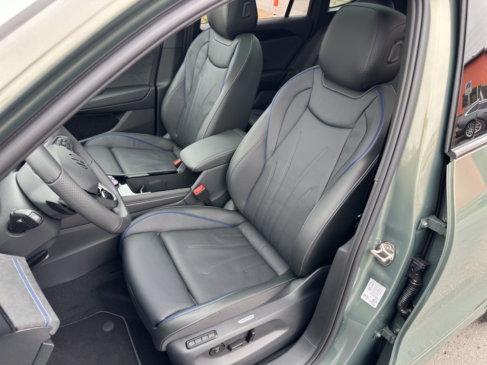 VW Tiguan 2.0 TSI DSG R-Line 4Motion-image-11