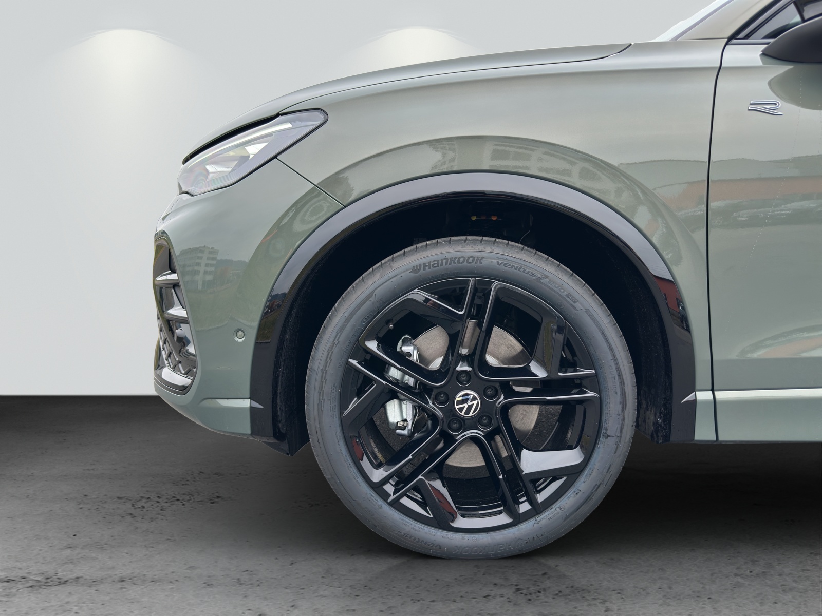 VW Tiguan 2.0 TSI DSG R-Line 4Motion-image-10