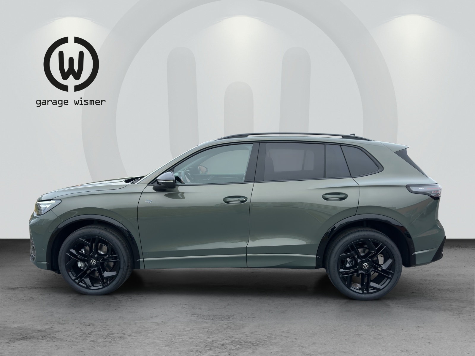 VW Tiguan 2.0 TSI DSG R-Line 4Motion-image-1