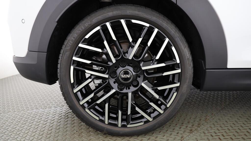 MINI Cooper 5 door C-image-9