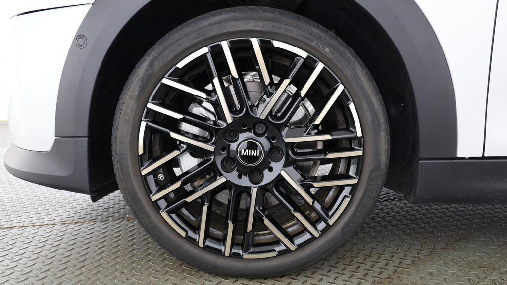 MINI Cooper 5 door C-image-8