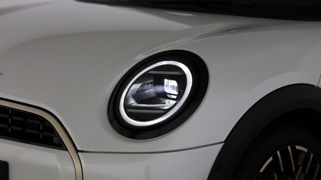 MINI Cooper 5 door C-image-15
