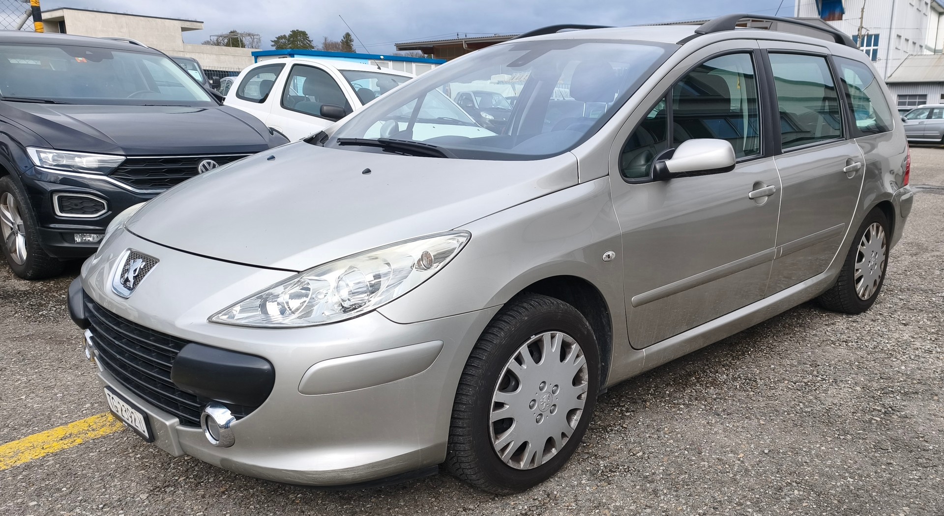 PEUGEOT 307 SW 2.0 HDI Black&Silver Edition-showroom-element-1