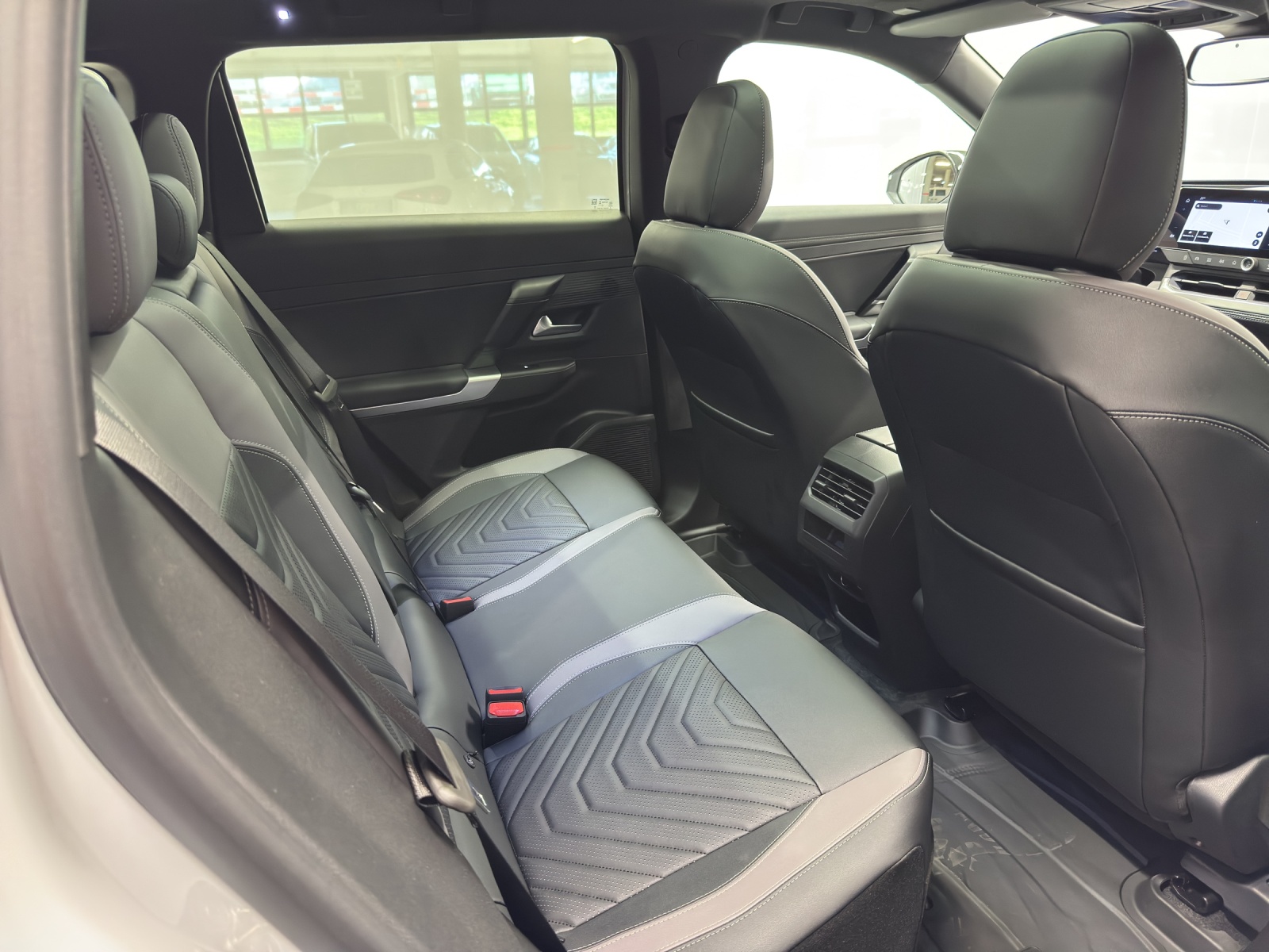 JEEP Compass 1.2 MHEV First Edition-image-9