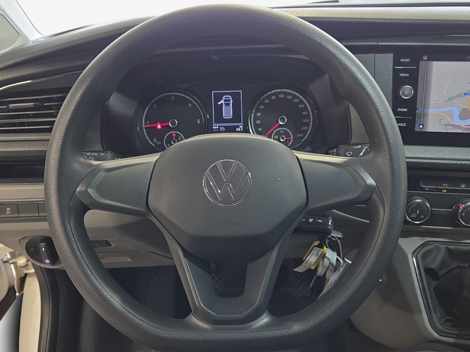 VW T6.1 2.0 TDI 4Motion-image-13