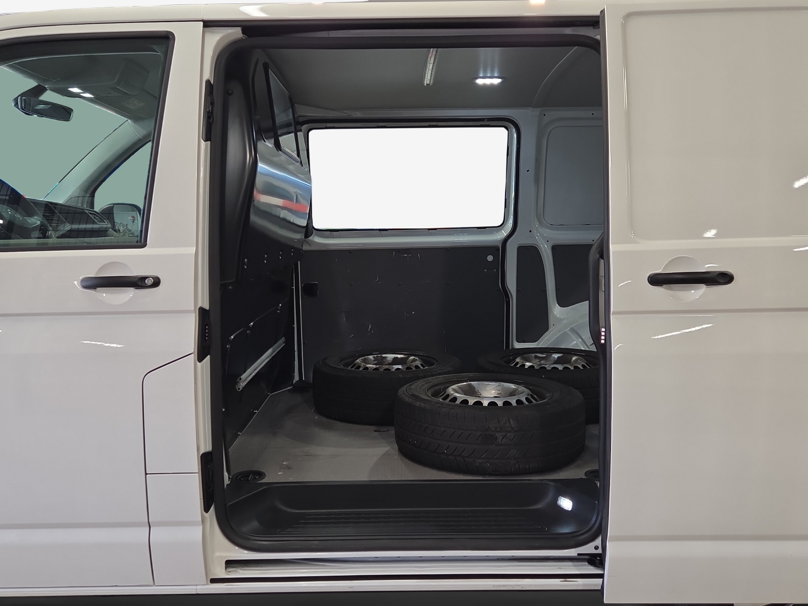 VW T6.1 2.0 TDI 4Motion-image-9