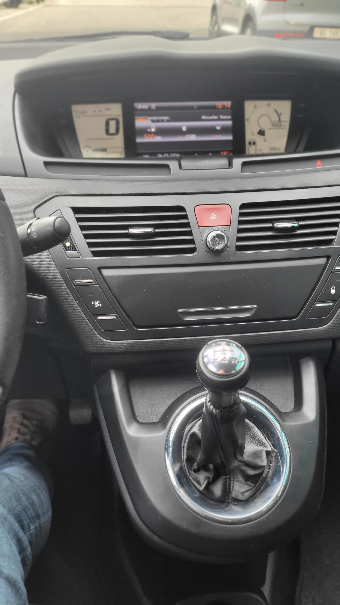 CITROEN C4 Picasso 1.6 HDI 16V Essentiel-image-8
