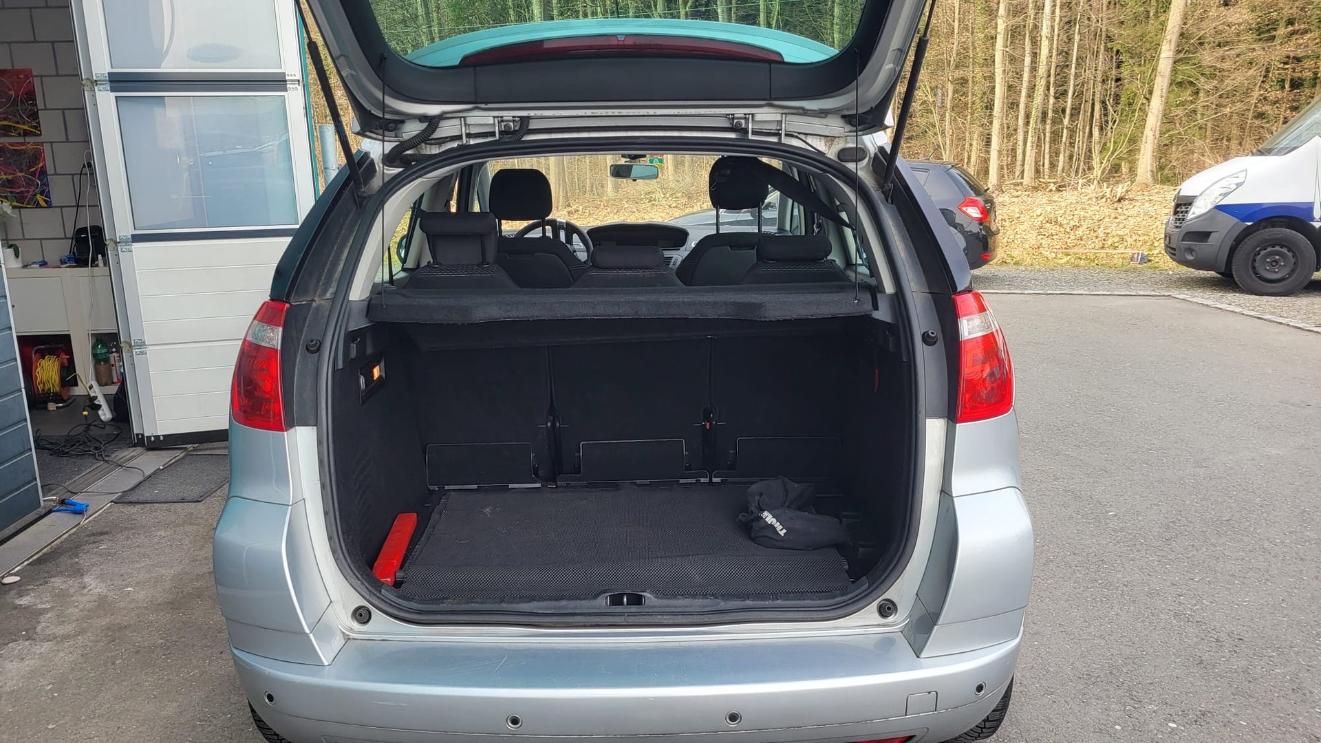 CITROEN C4 Picasso 1.6 HDI 16V Essentiel-image-6