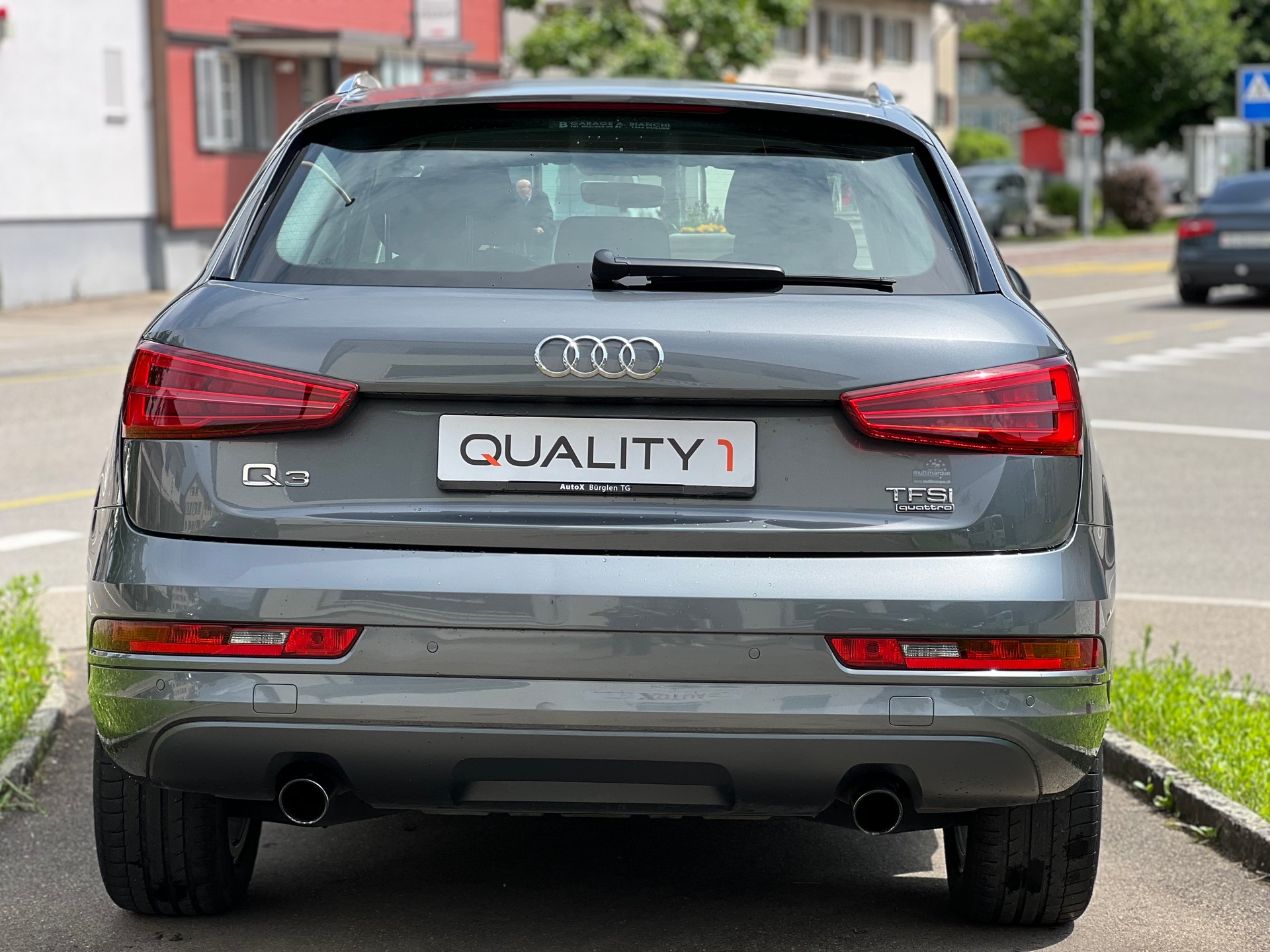 AUDI Q3 2.0 TFSI sport quattro S-tronic-image-7